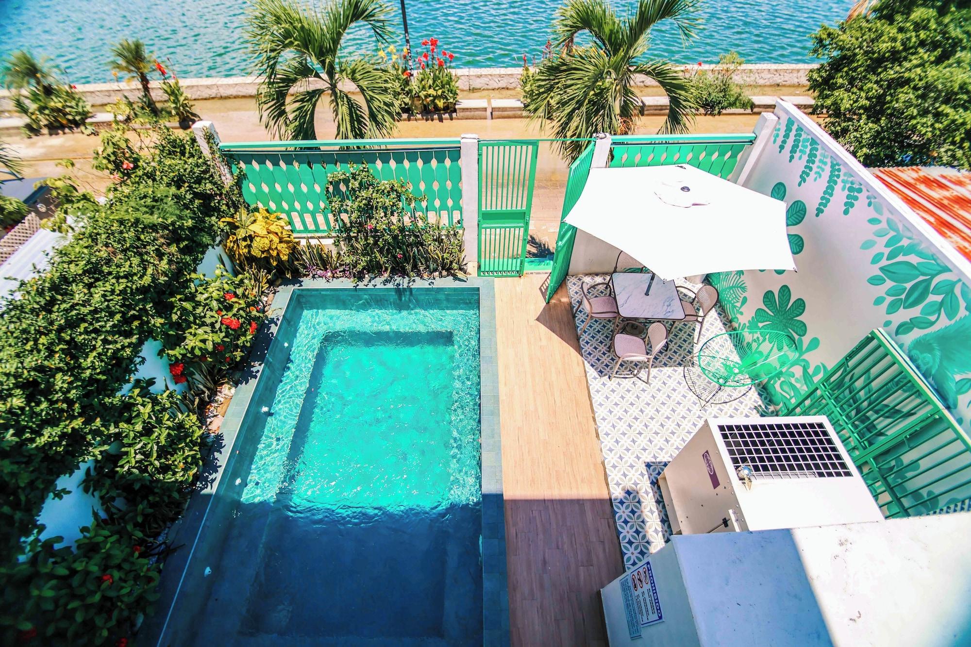 Vista Piscina Hotel Casa Turquesa