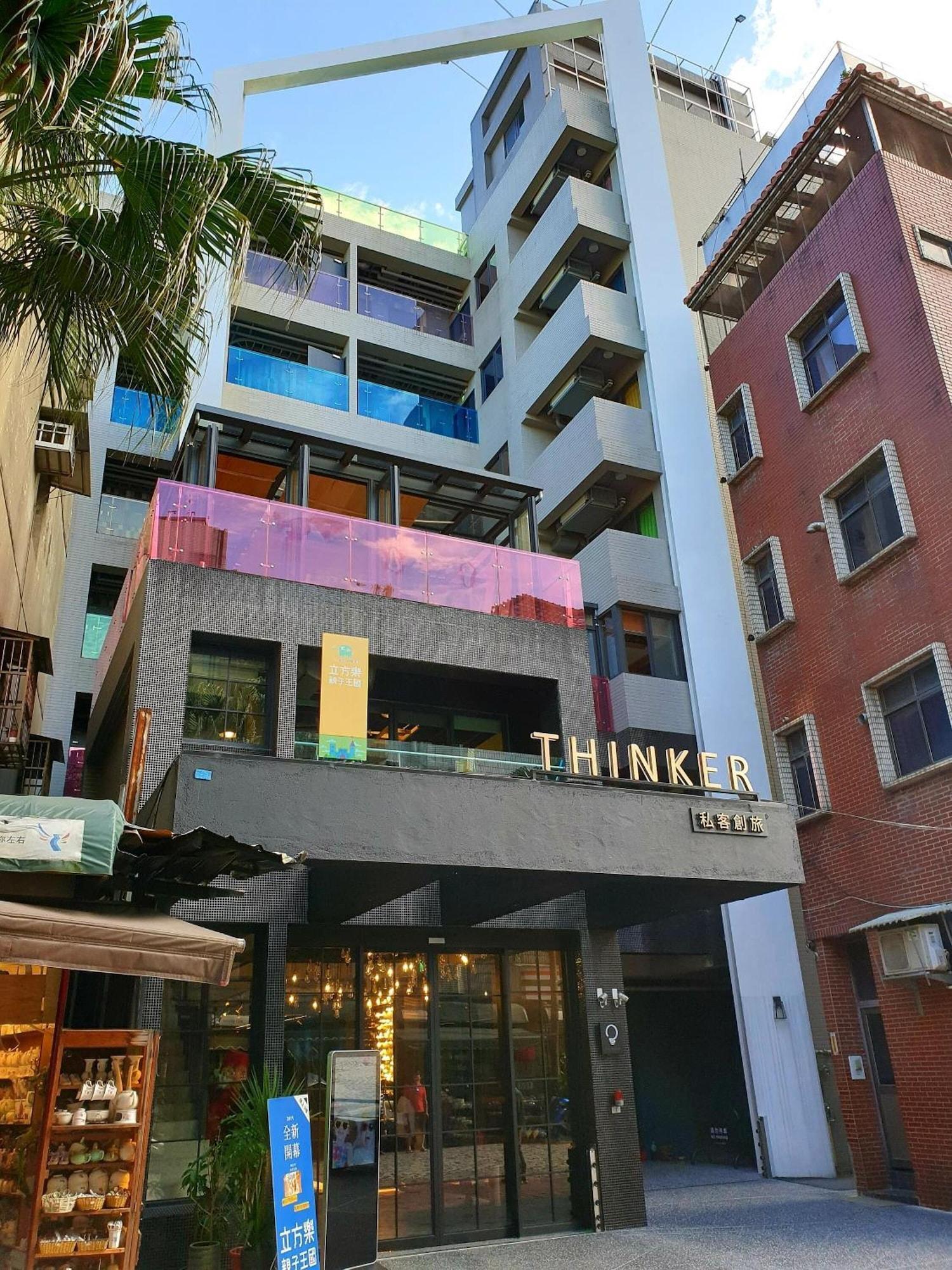 Vista Exterior Thinker Hotel