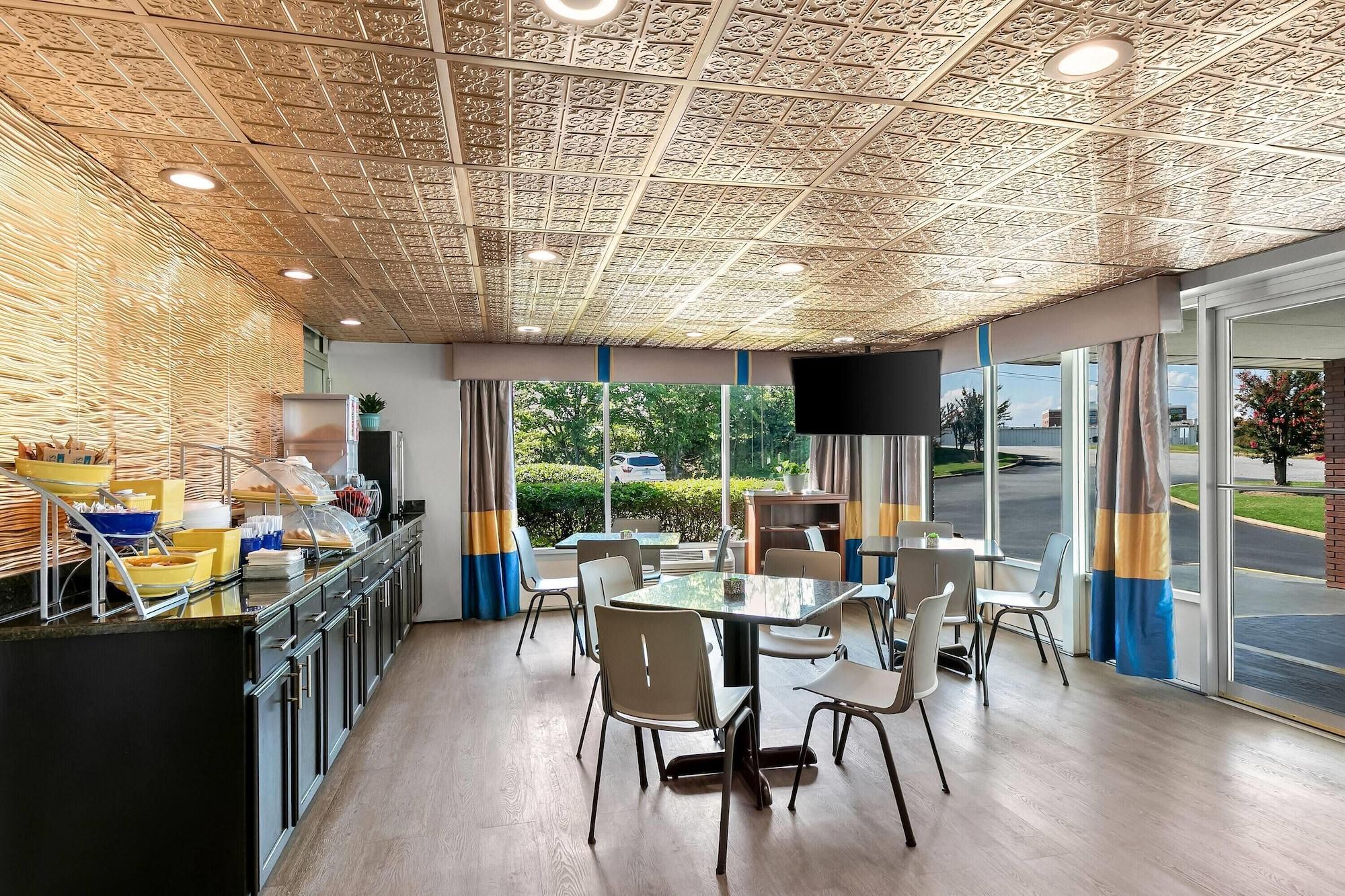 Restaurant Days Inn by Wyndham Seneca / Clemson Area