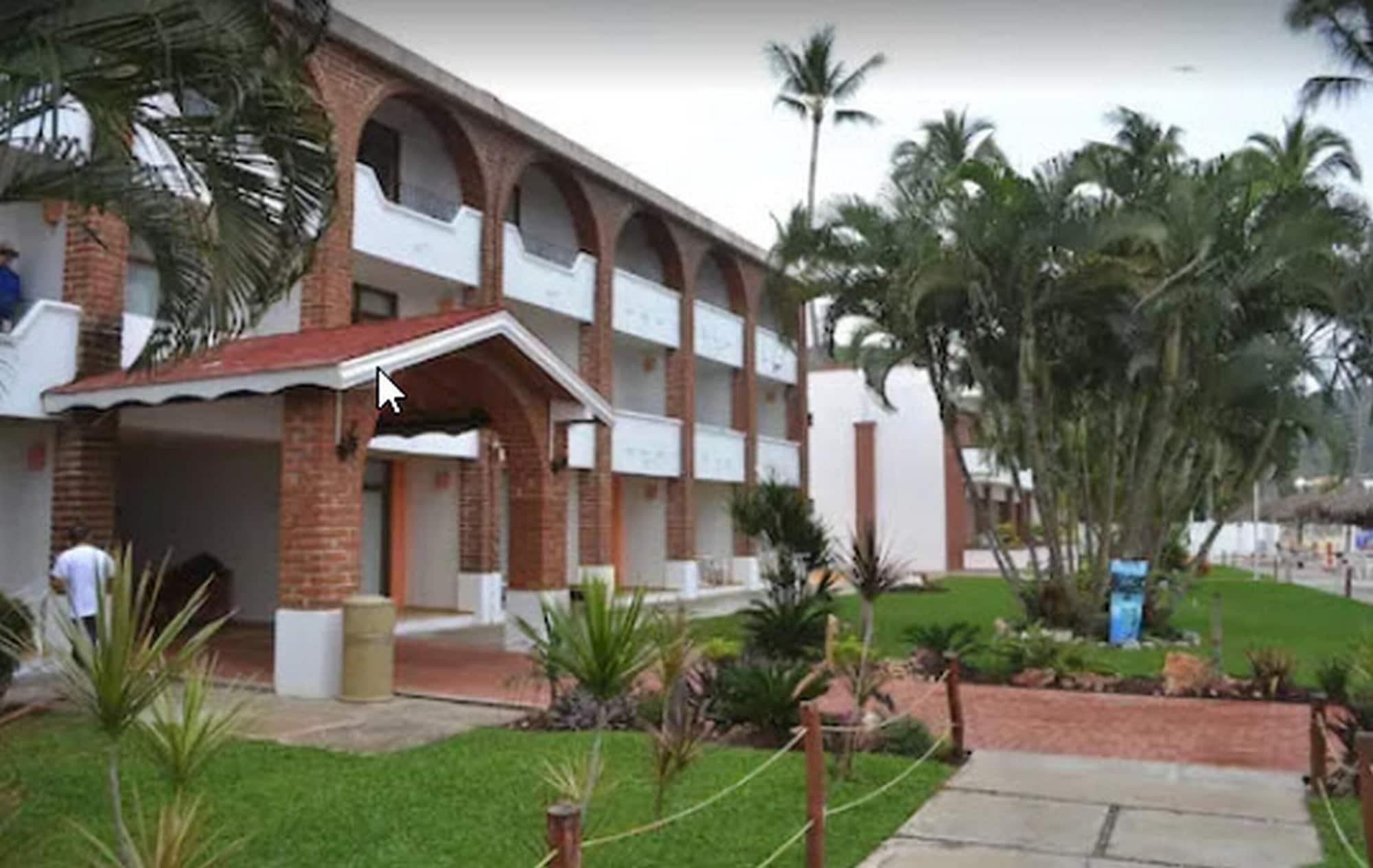 Vista Exterior Costa Alegre Hotel & Suites
