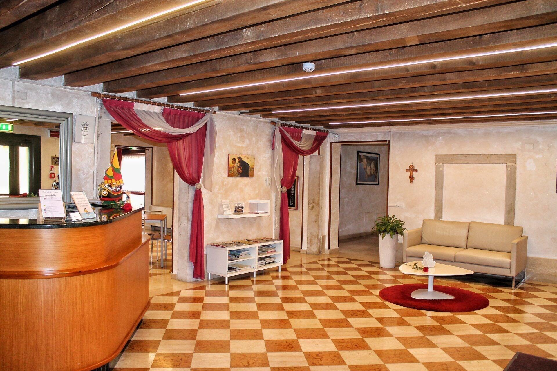 Vista Exterior Domus Clugiae