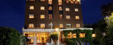 emprender Religioso Peligro Mejores hoteles 4 estrellas en Necochea | Despegar