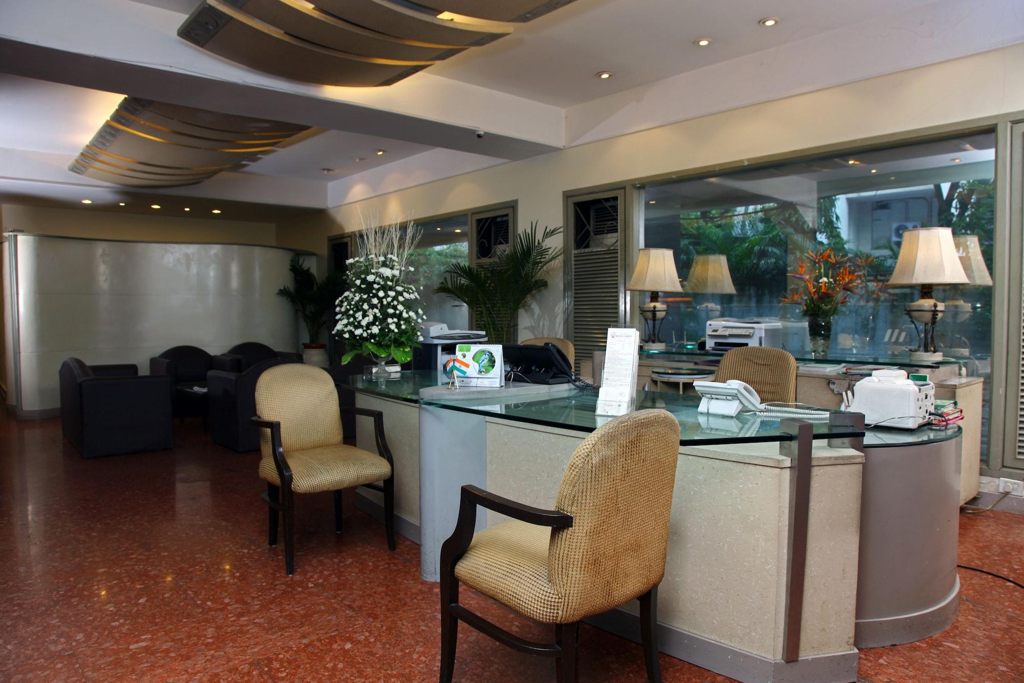 Vista Lobby Hotel Royal Garden