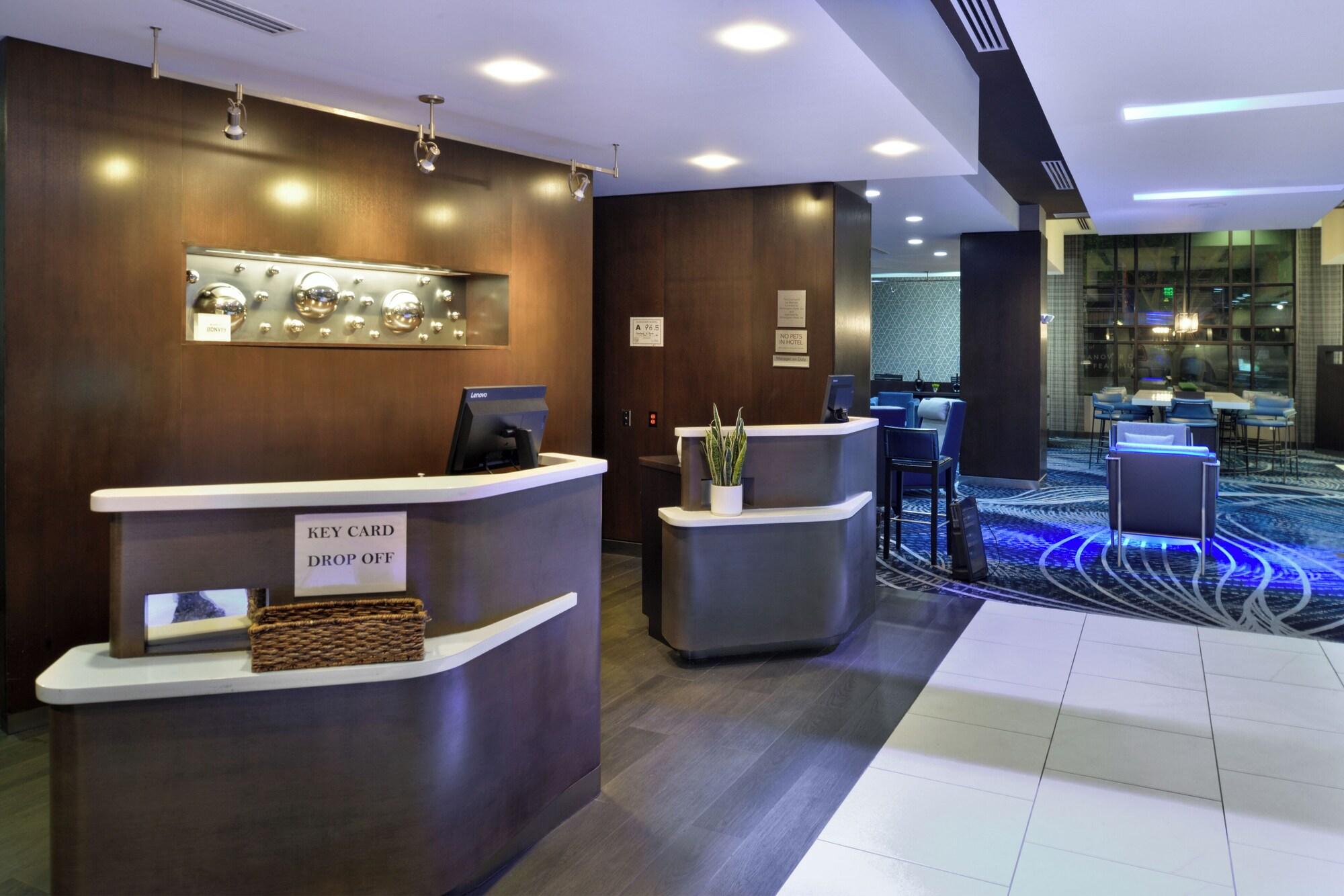Vista Lobby Courtyard by Marriott Wilmington Downtown/Historic District