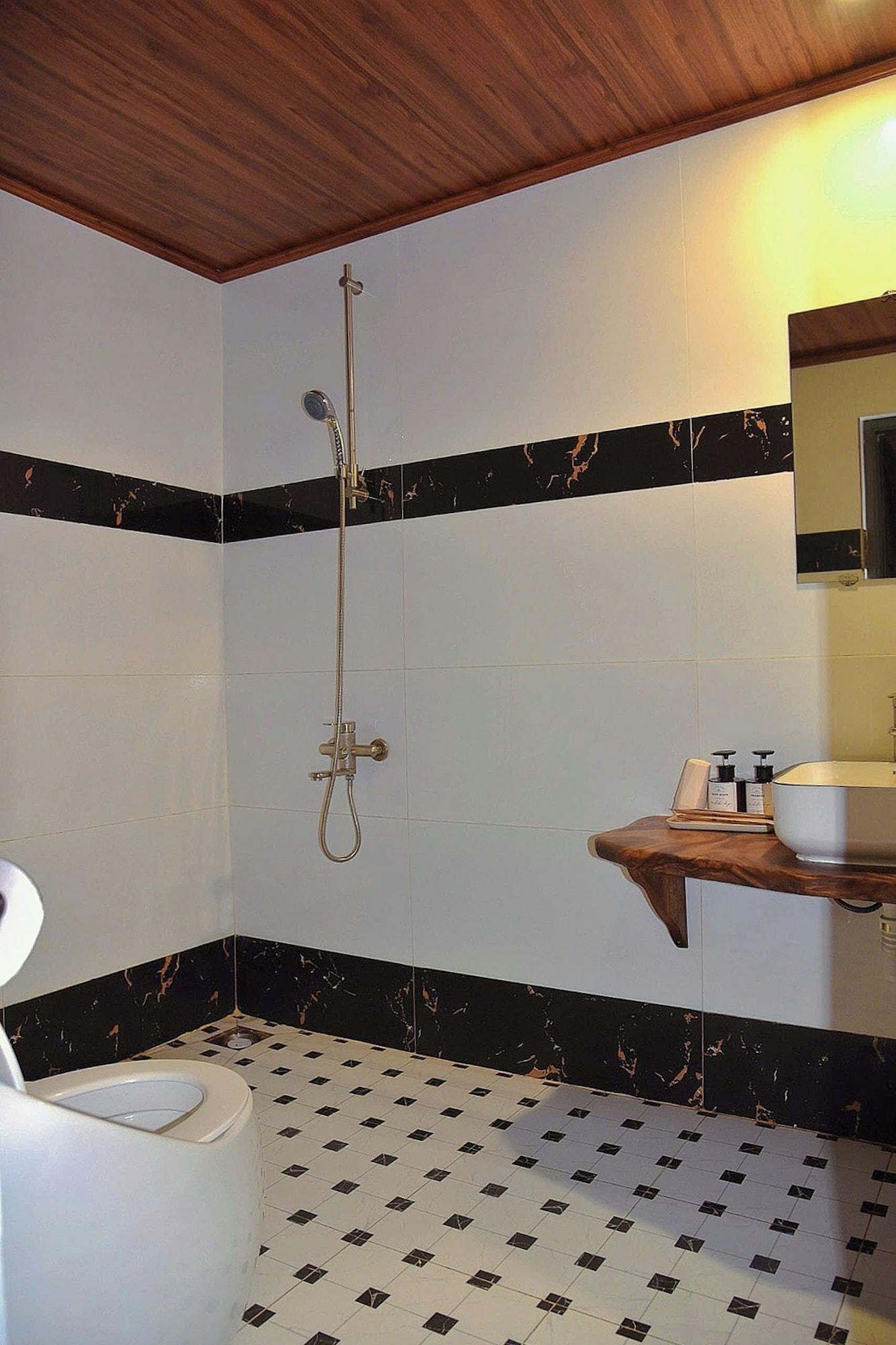 Equipamiento de Habitación Waikiki Lagi Beach Homestay & restaurant