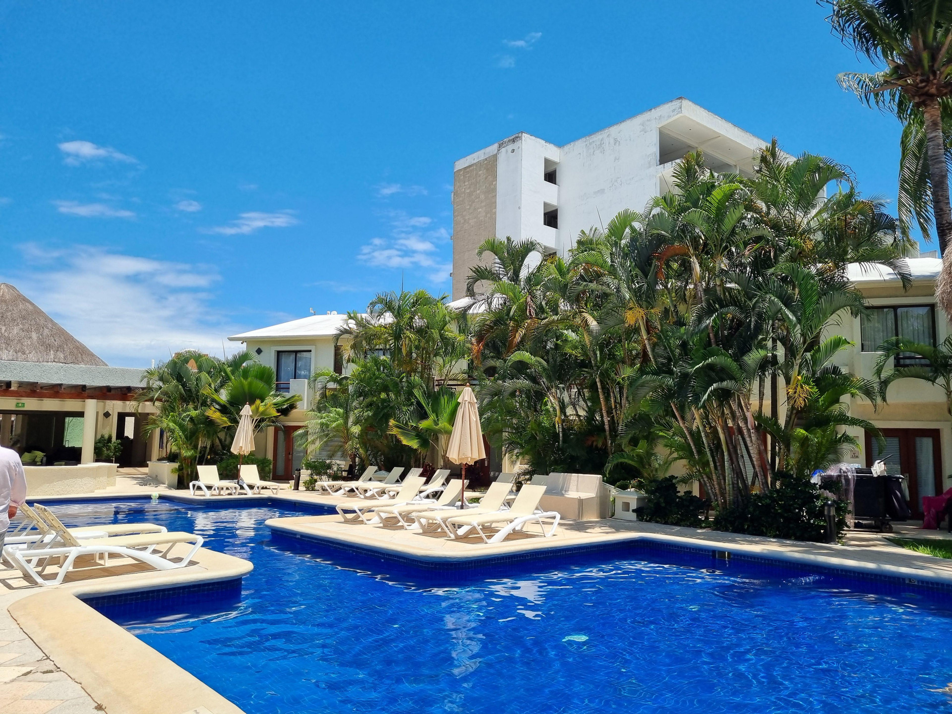 Vista Piscina Laguna Suites Golf & Spa