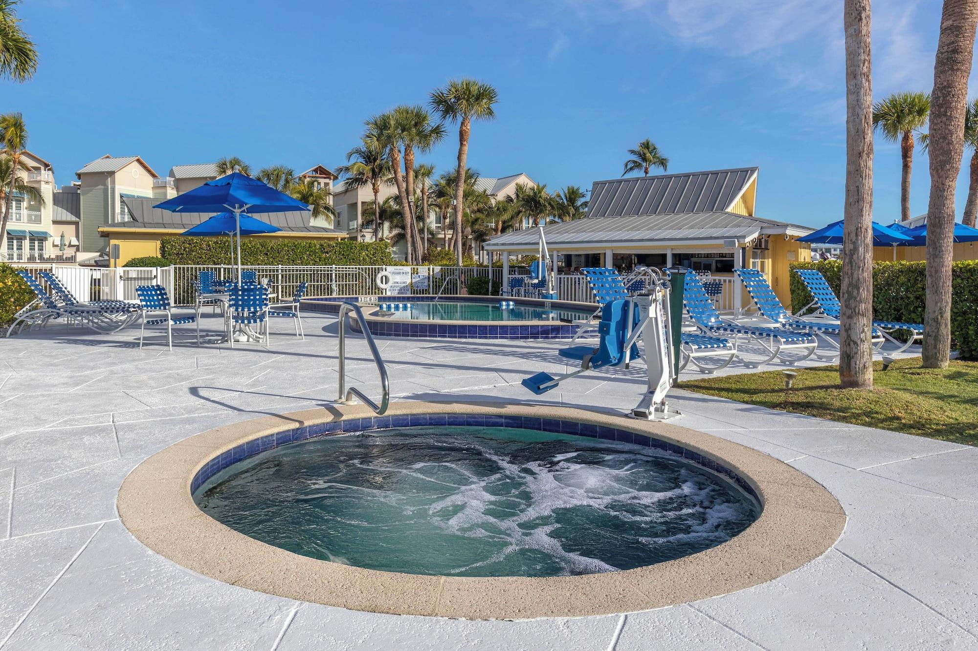 Spa Hilton Vacation Club Charter Club Naples Bay