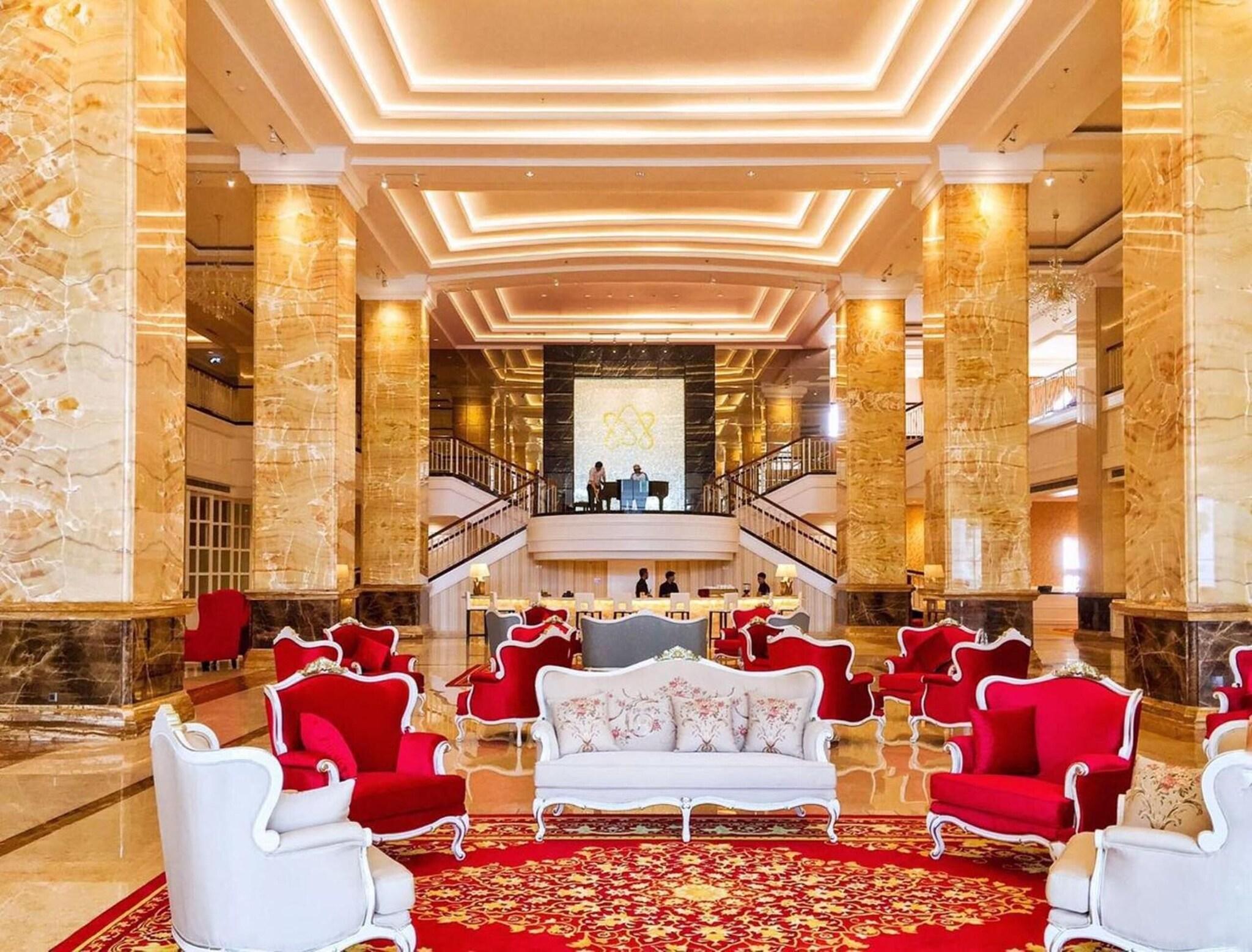 Vista Lobby Adimulia Hotel Medan