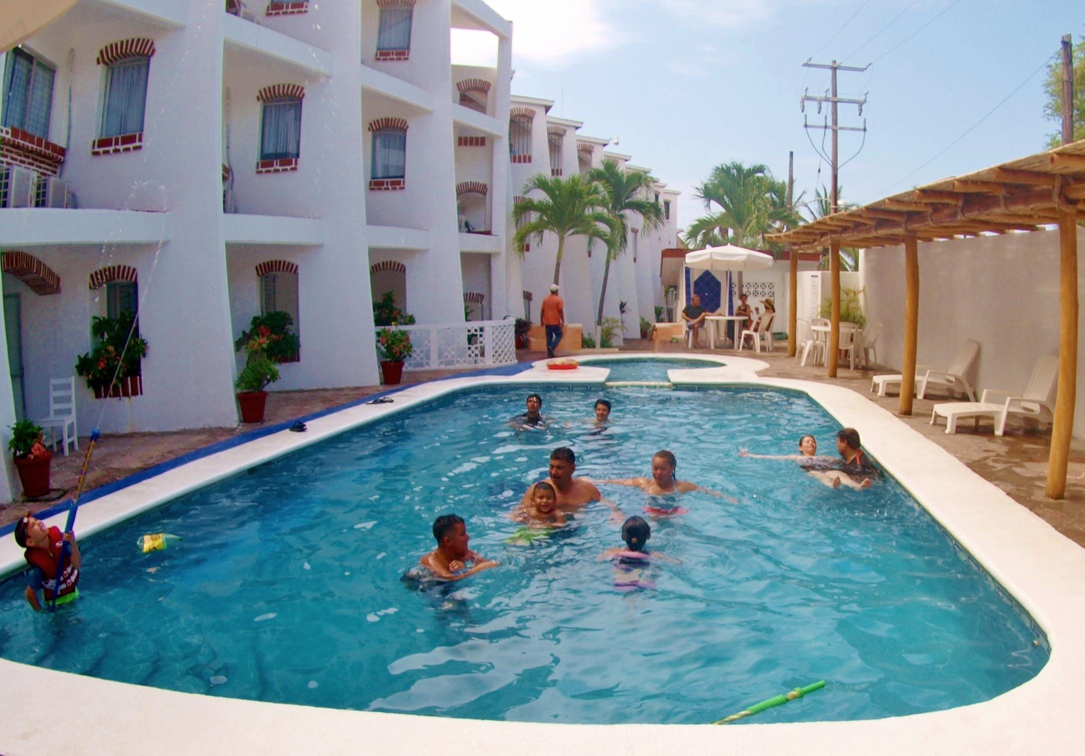 Vista Piscina Club Nautico El Dorado