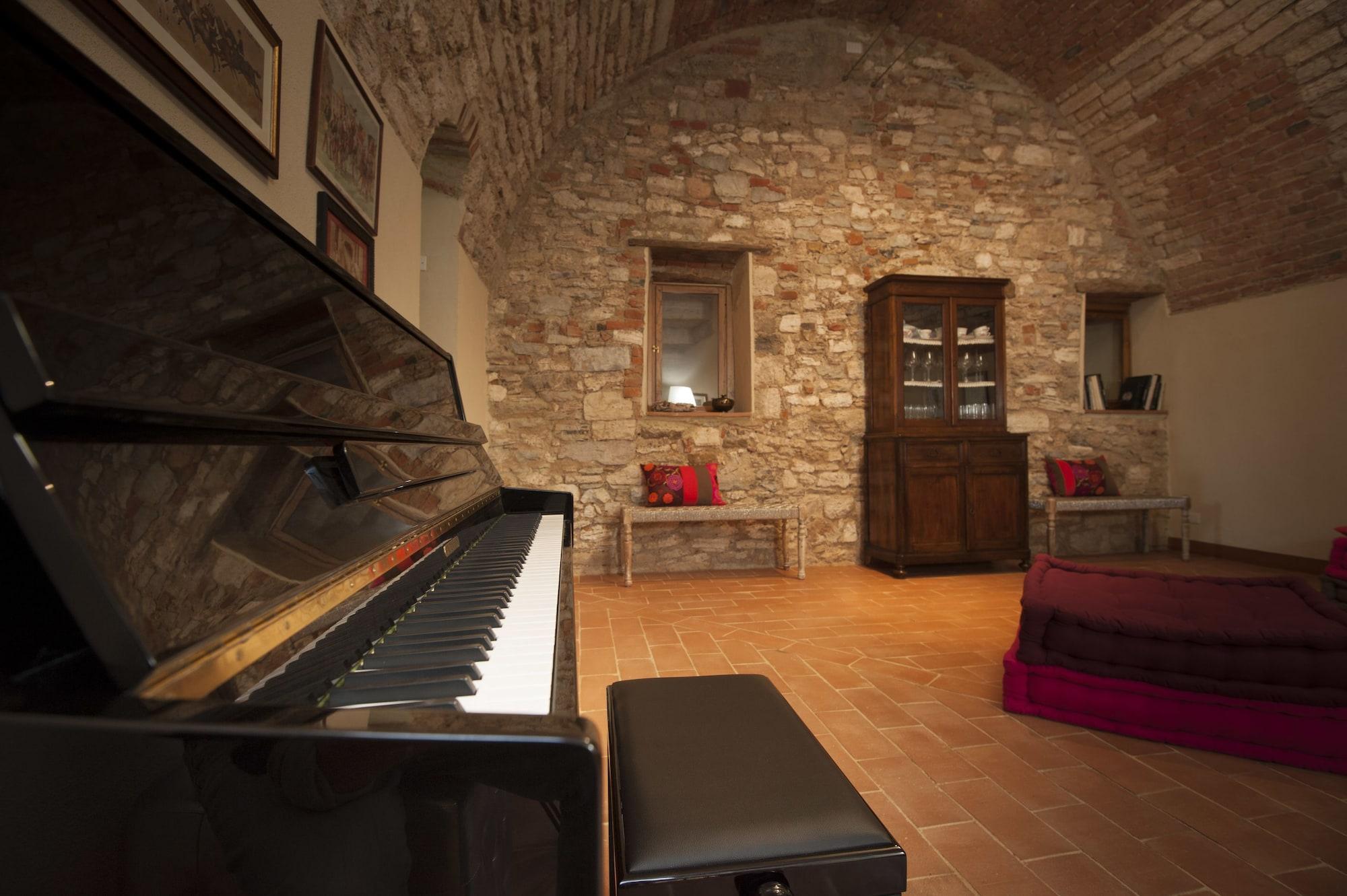 Vista Lobby Antico Granaione