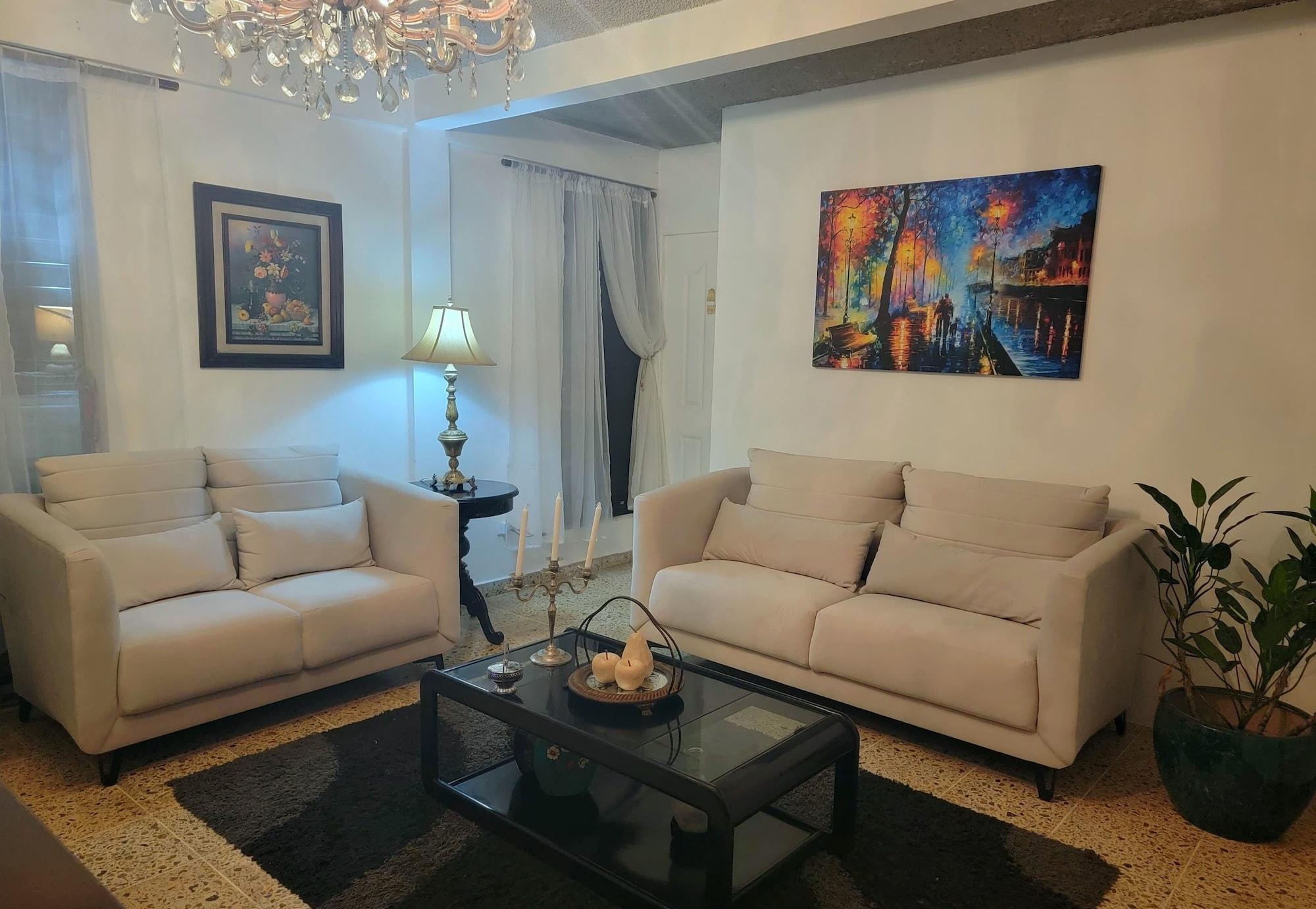 Vista Lobby Alojamiento El Salvador: Villa Madero - Hotel Boutique