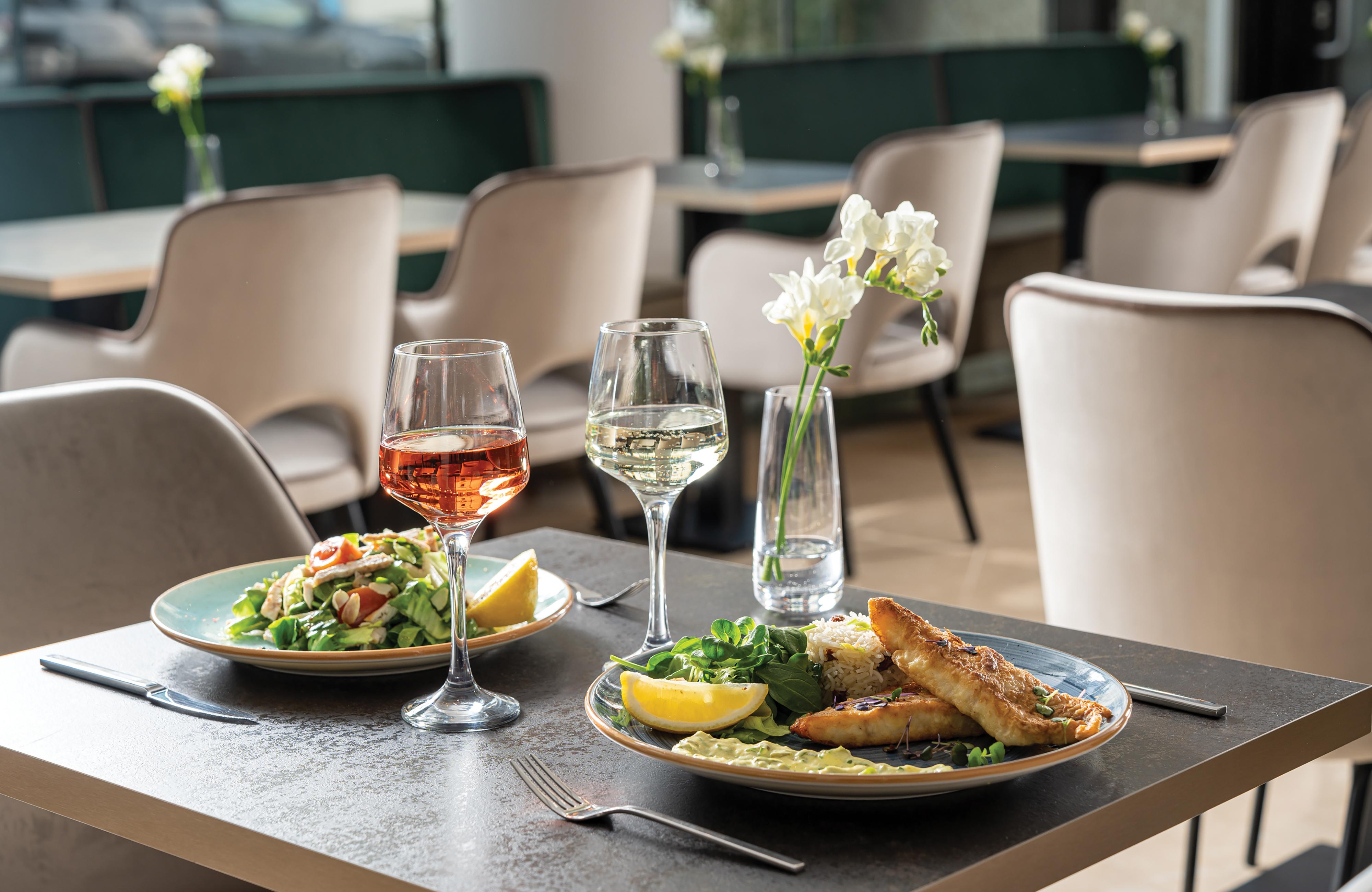 Restaurant Leonardo Hotel Bucharest City Center