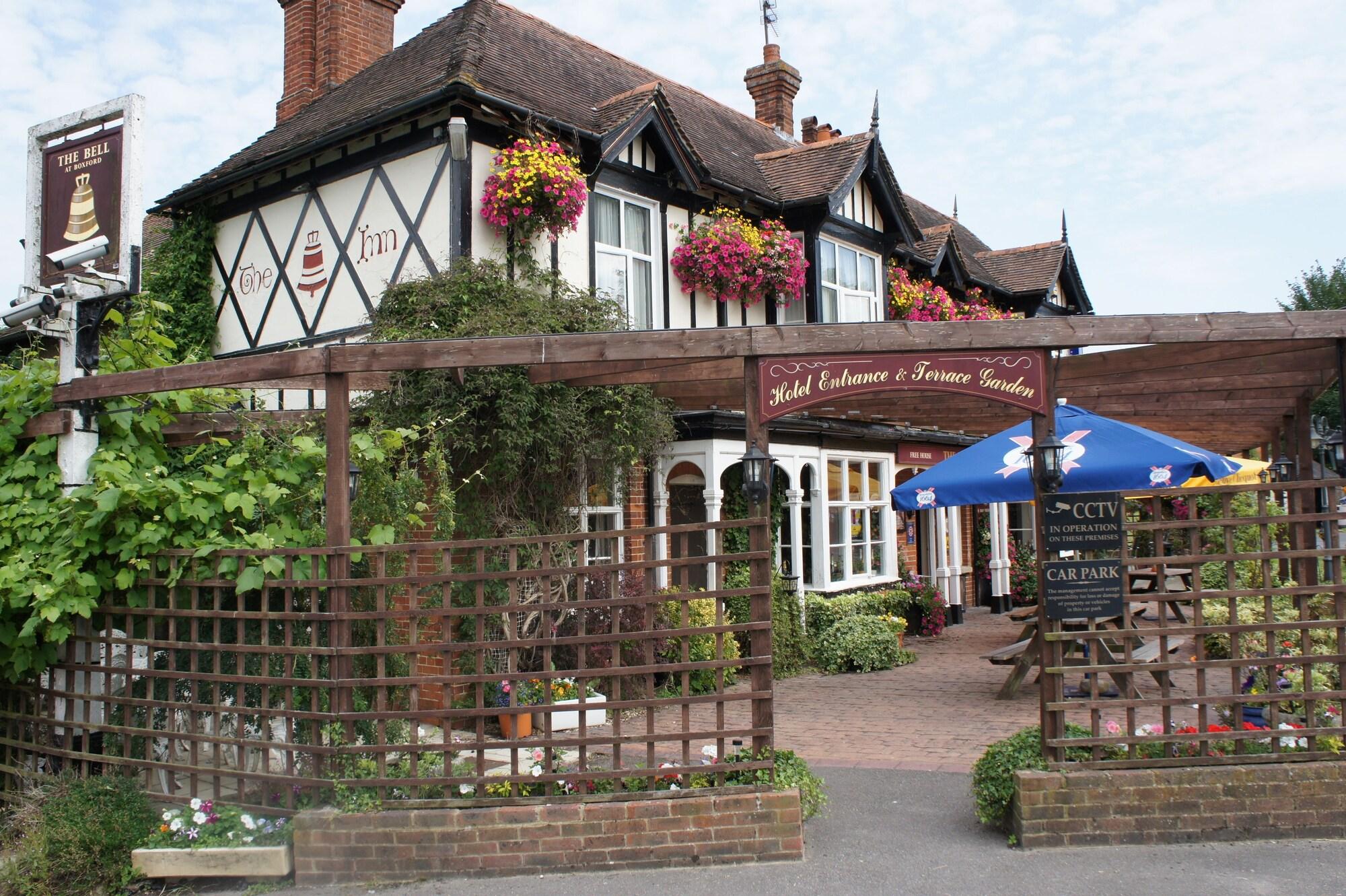 Vista Exterior The Bell at Boxford