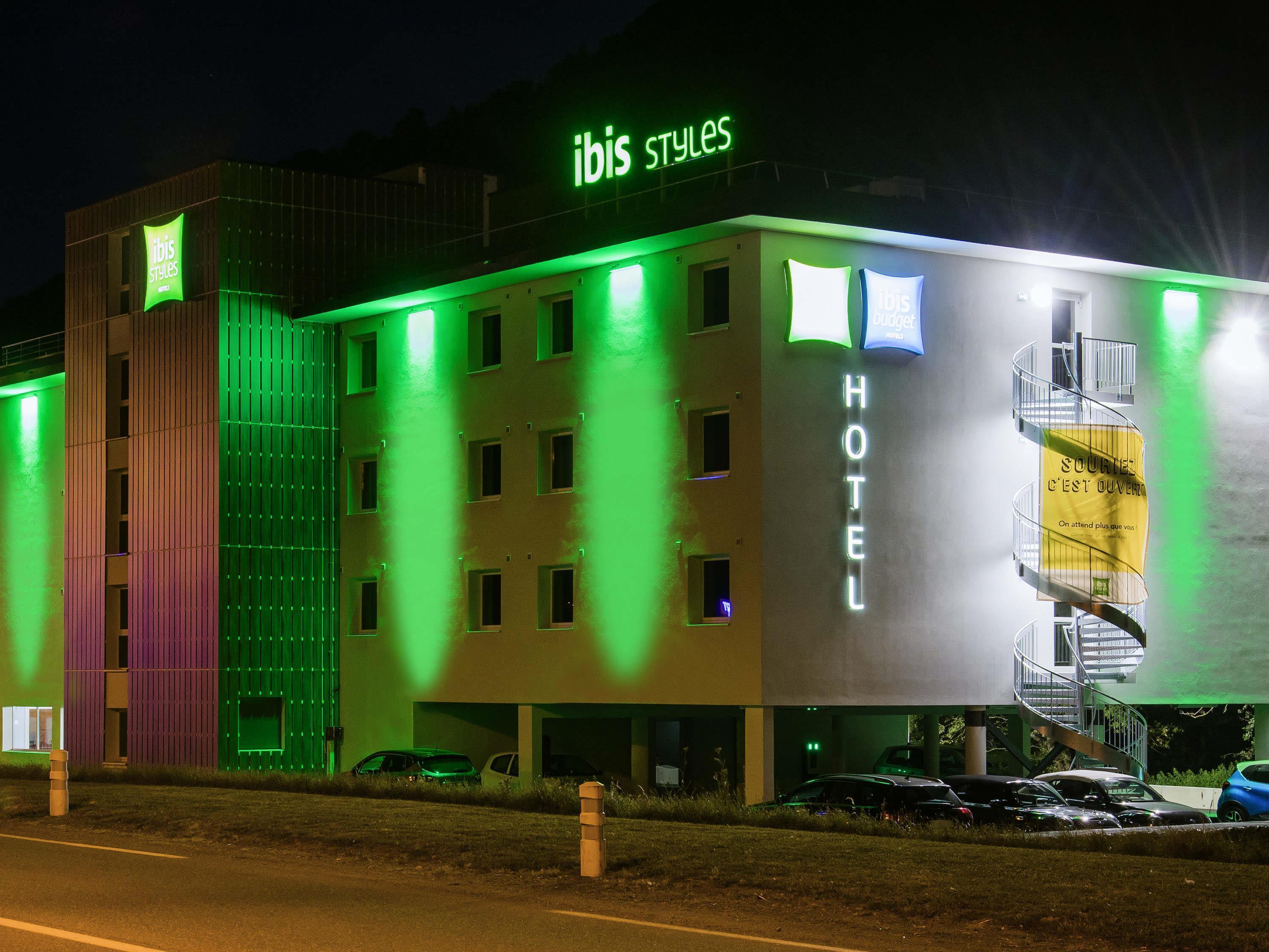 Vista Exterior ibis Styles Sallanches Pays du Mont-Blanc