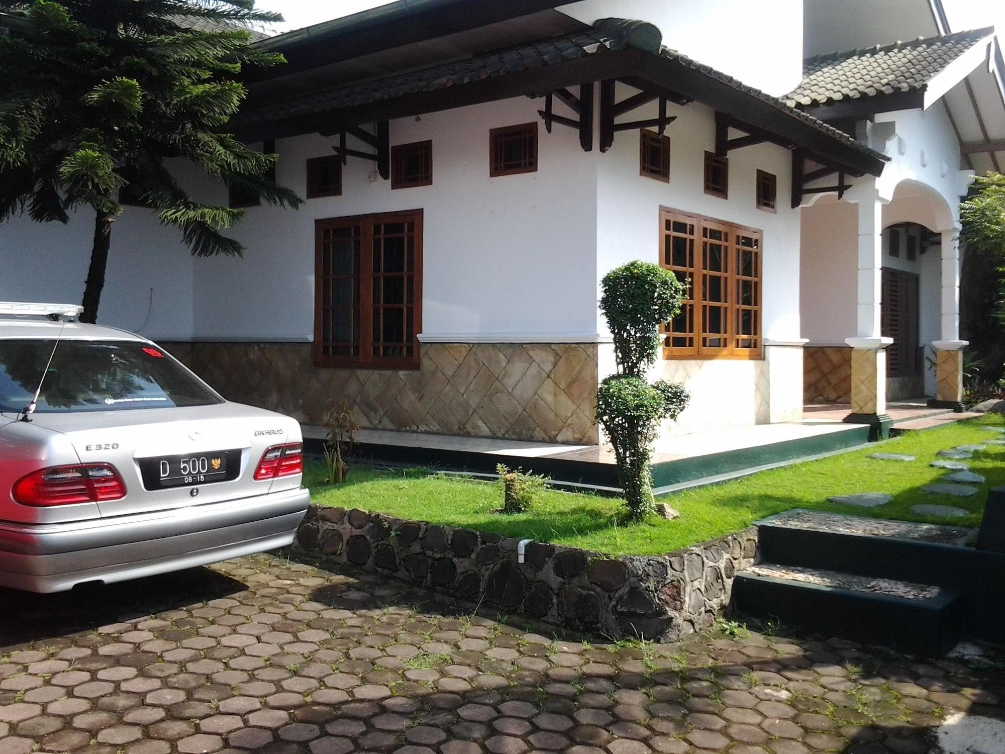 Comodidades del Alojamiento Junjunan Dalam Sharia Guesthouse