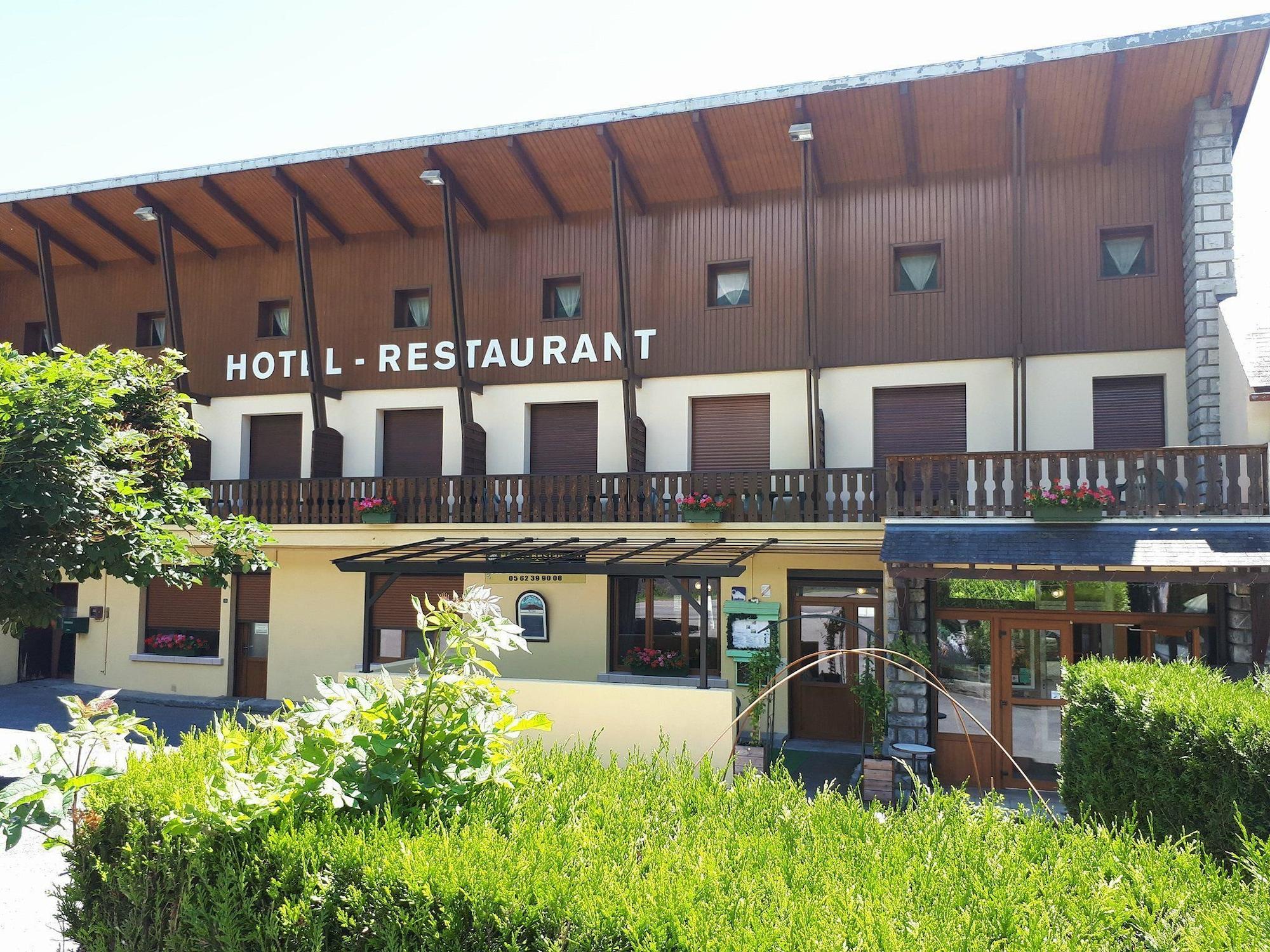 Varios Au Logis de L' Arbizon