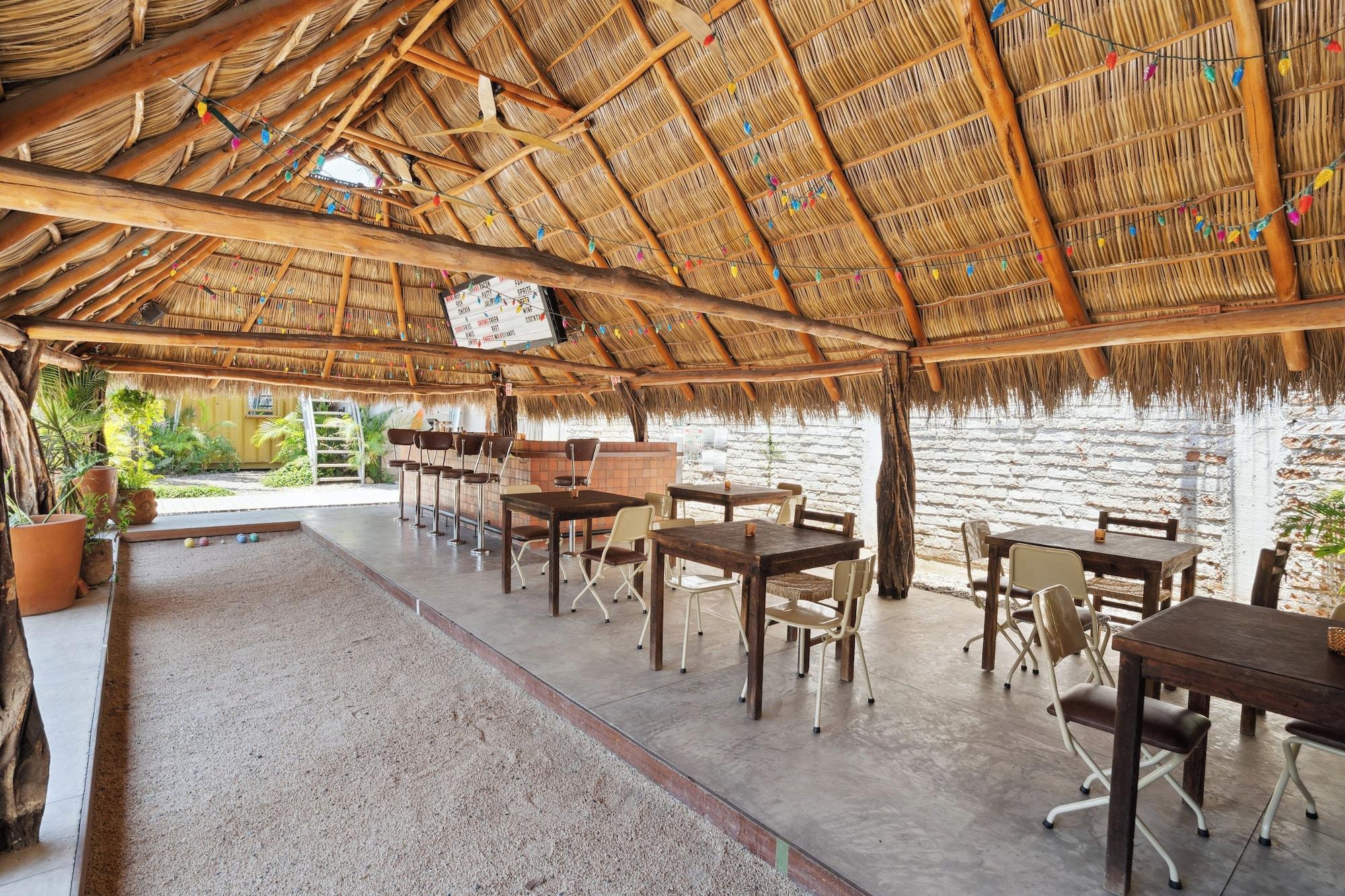 Restaurant ALMA Surf Lodge