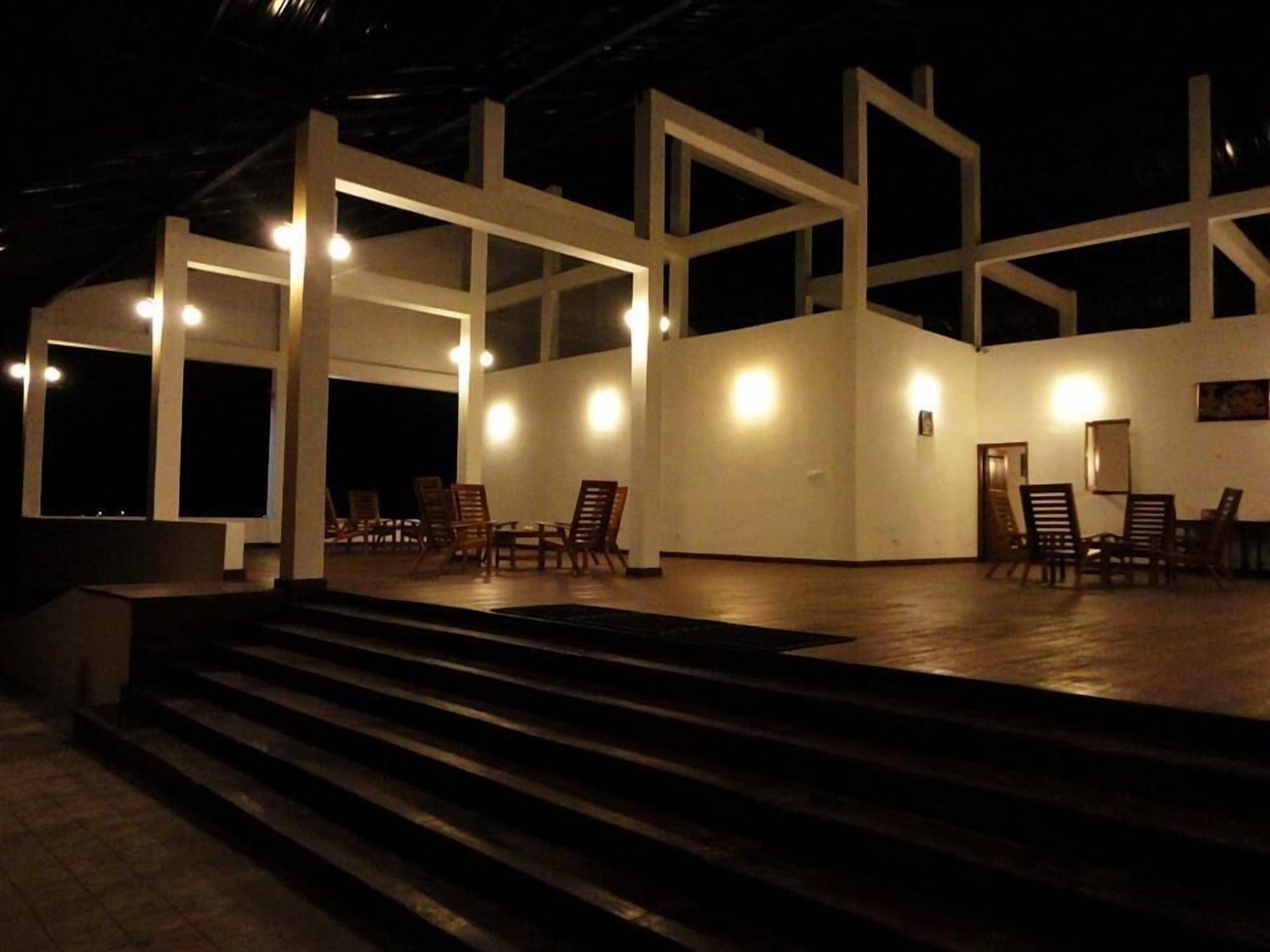 Varios Hotel Naaval