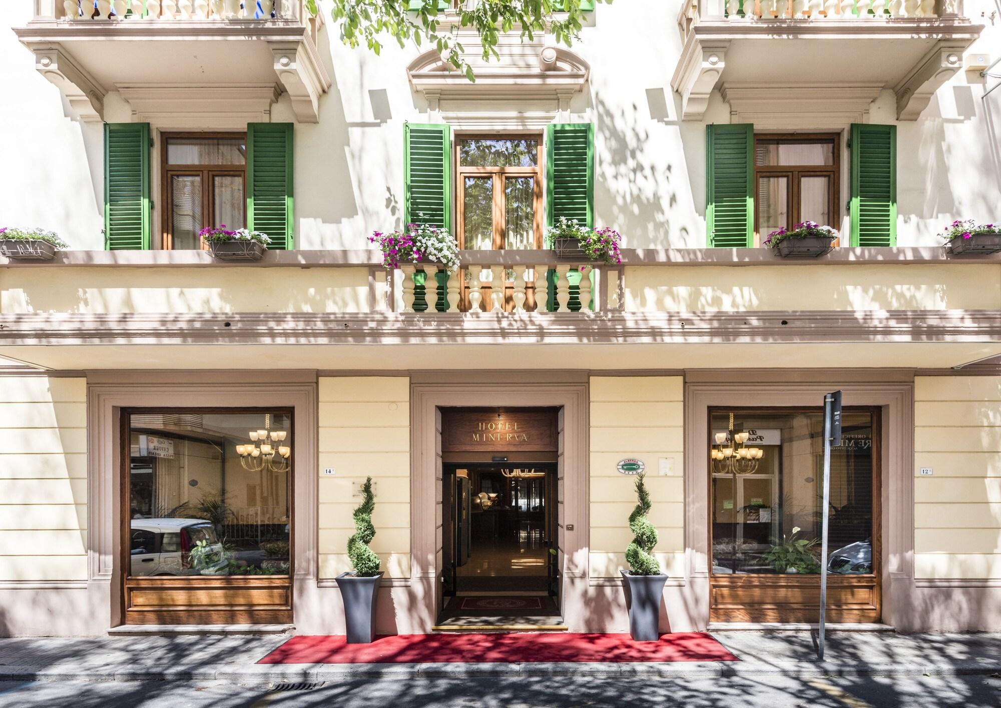 Varios Minerva Palace