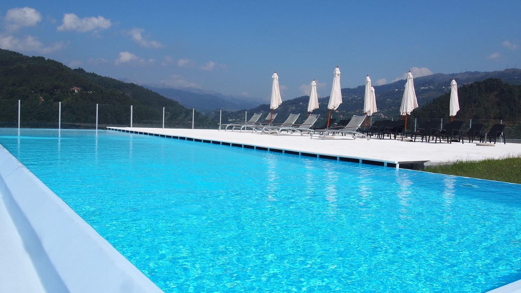 Vista Piscina Aquafalls Nature Hotel
