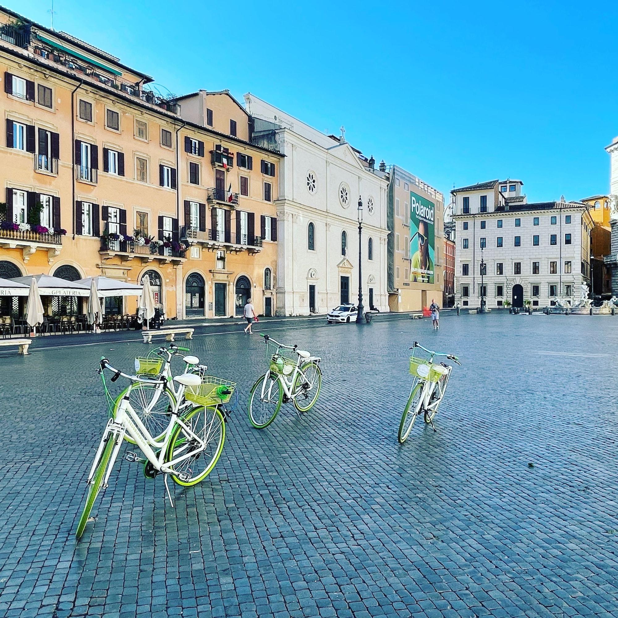 Varios Bed&BikeRome Rooms