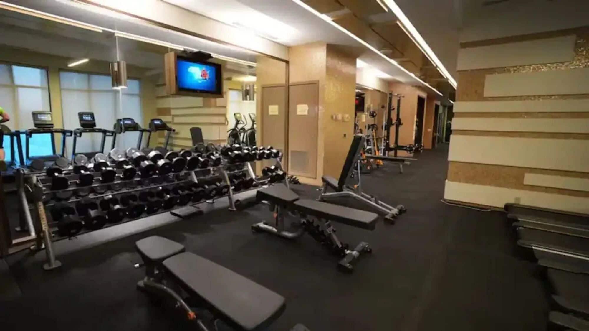 Gimnasio Sky Suites at Front