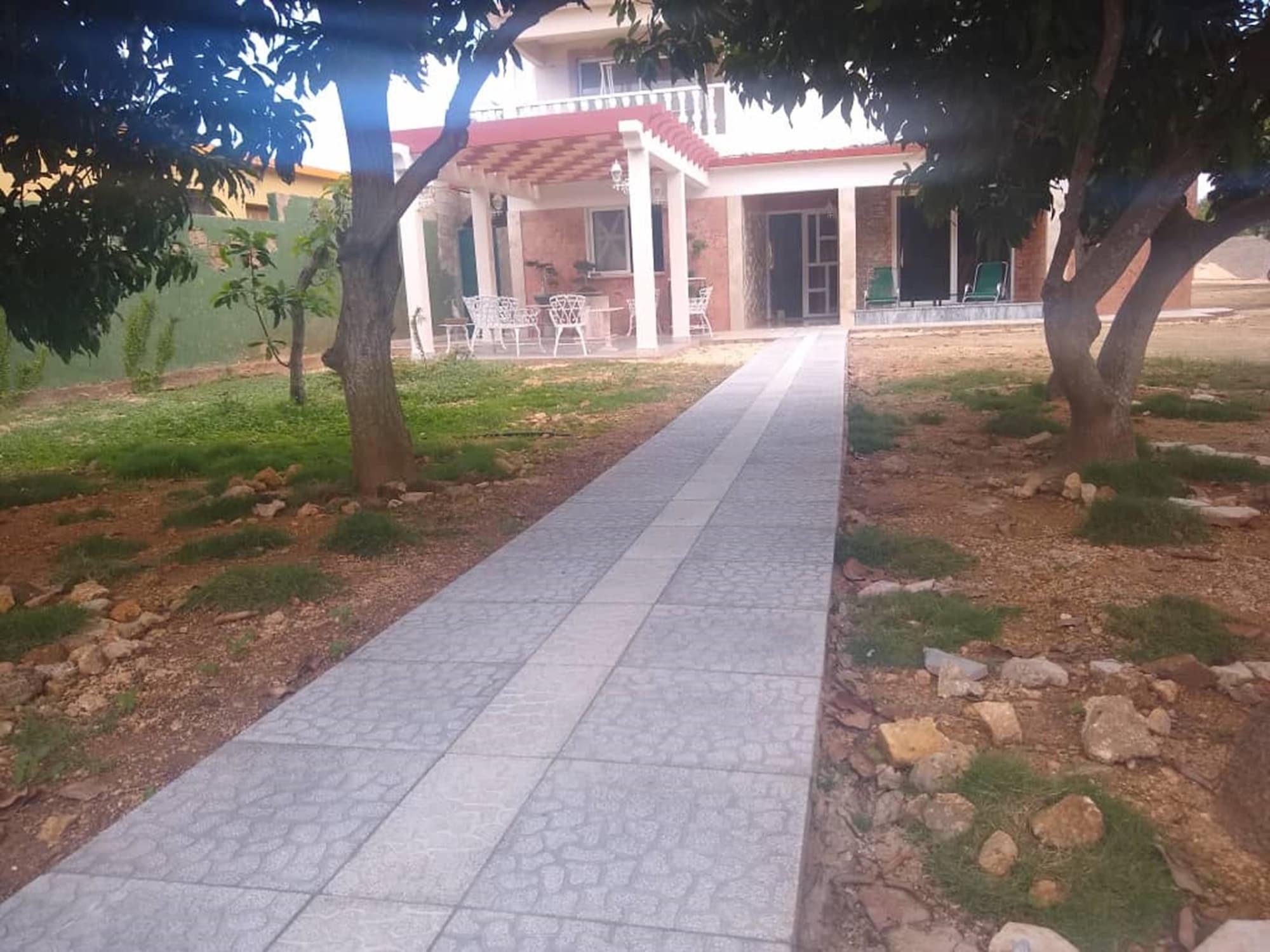 Vista Exterior Hostal Los Mangos