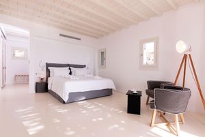 Alquiler Vacacional - Villa Alabaster 240 sqm with private infinity pool & indoors Jacuzzi