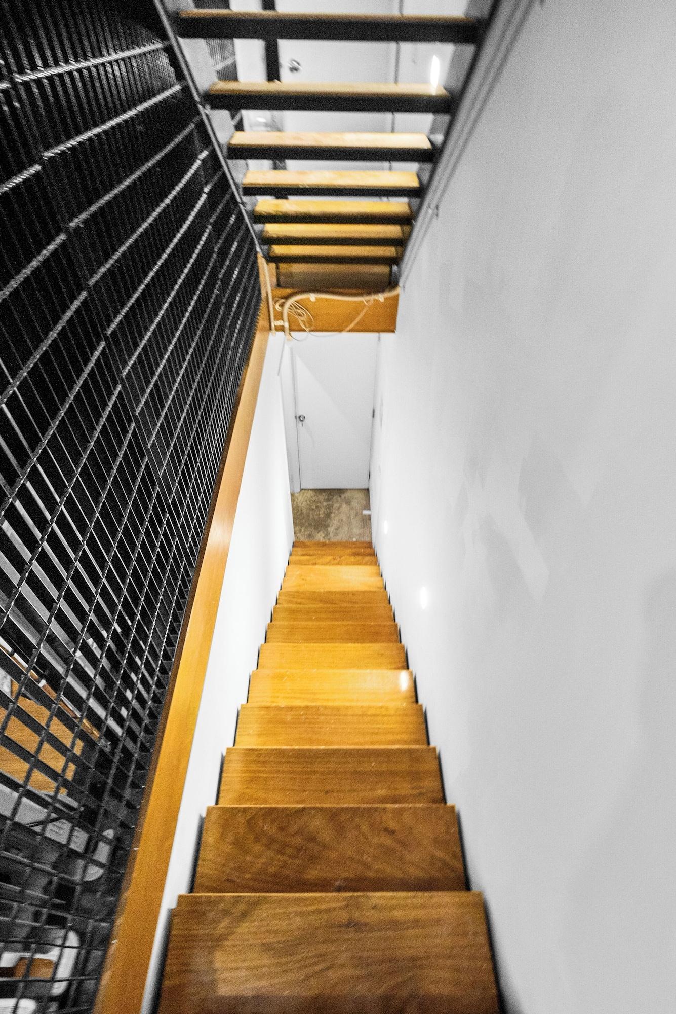 Varios Melbourne CBD-private rooms guests Hse.