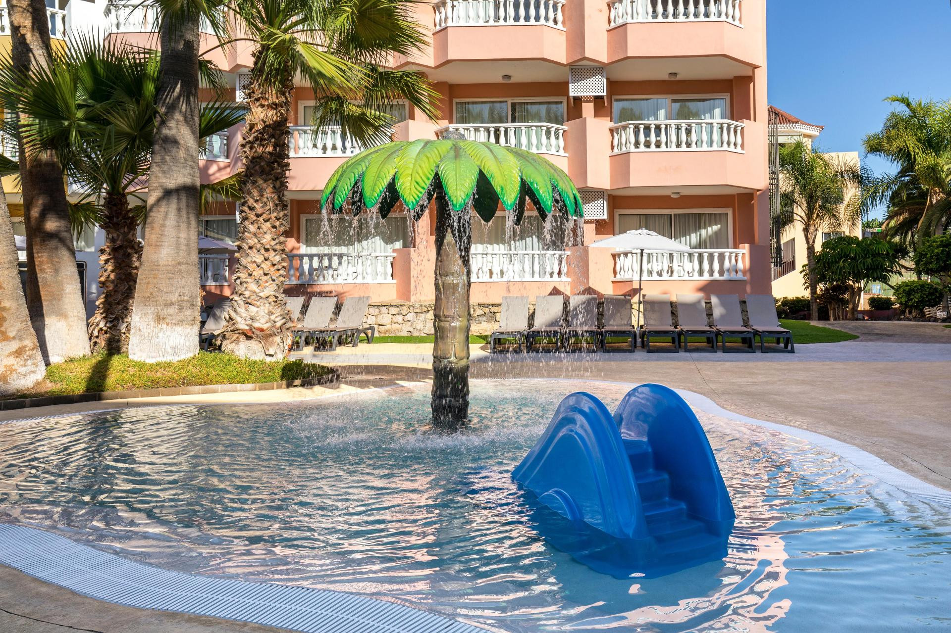 Vista Piscina Allegro Isora