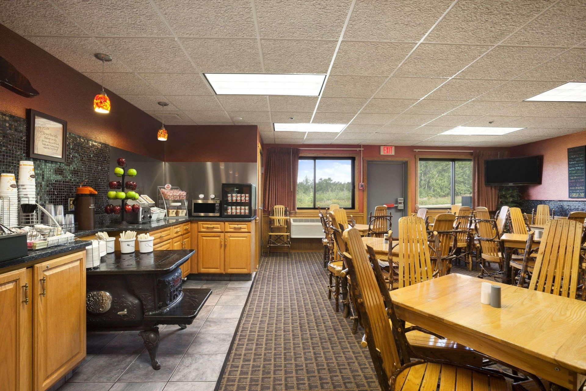 Restaurant Super 8 by Wyndham Eveleth