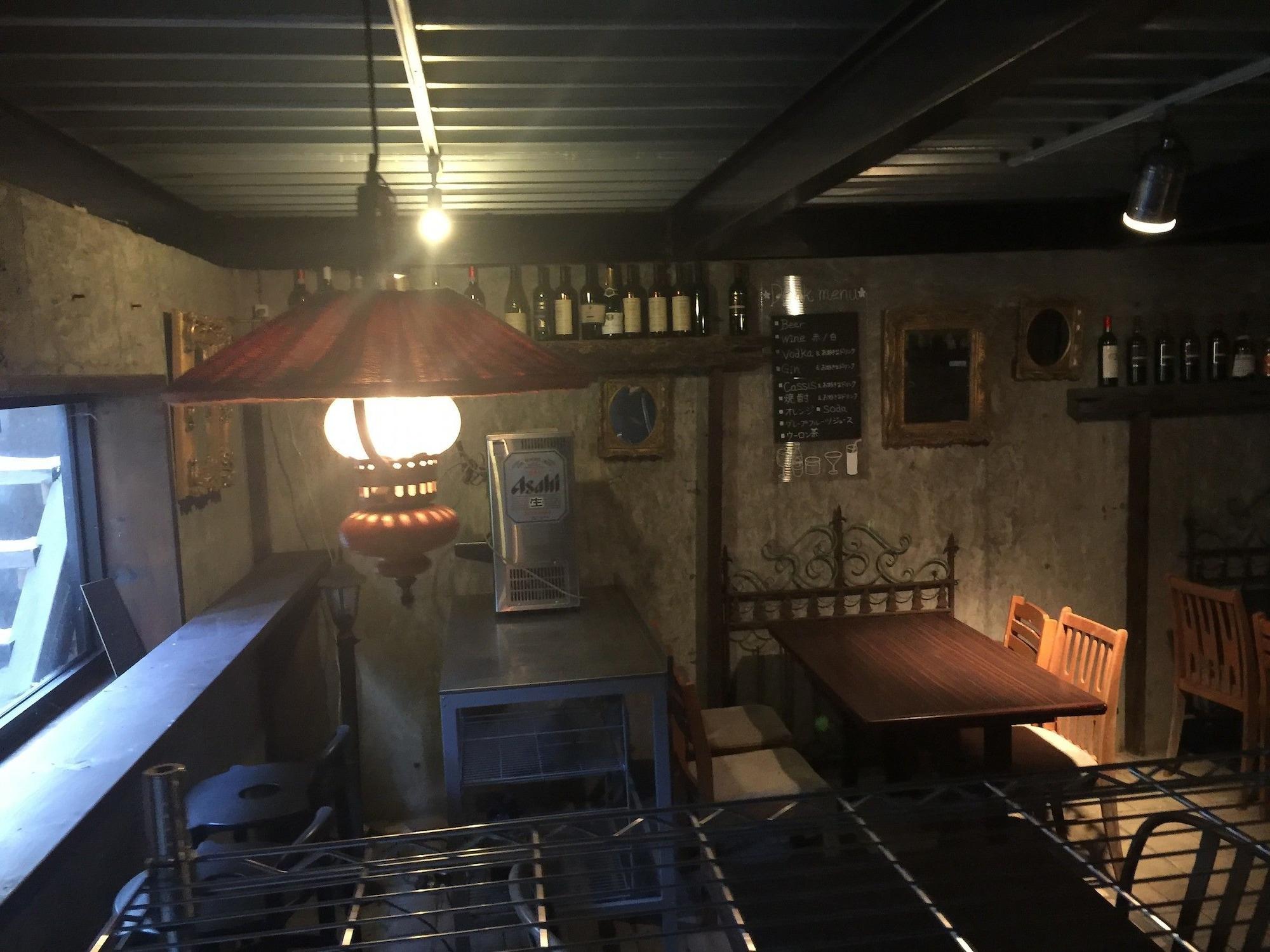 Bar/Salón Auberge Booz Annex