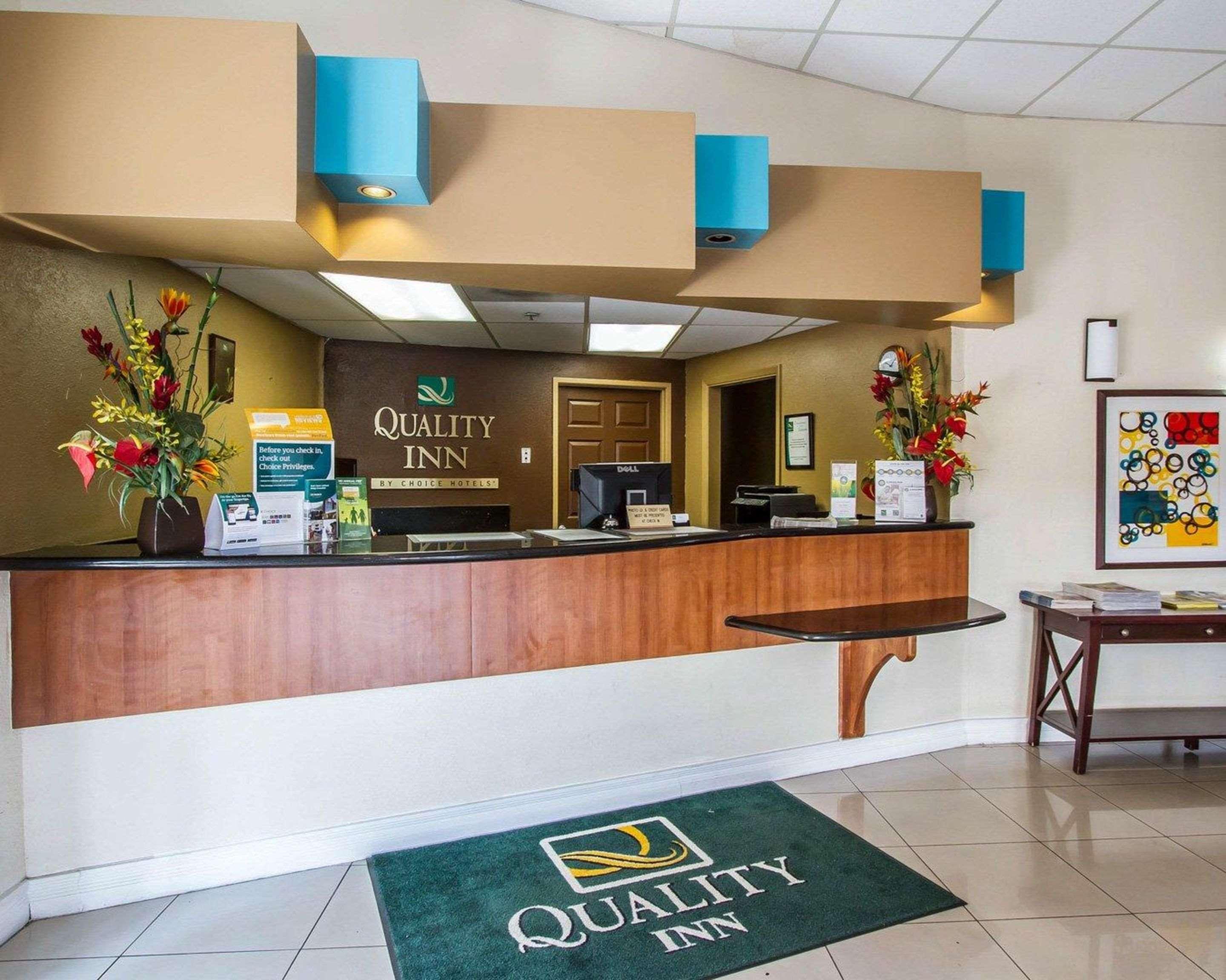 Vista Lobby Quality Inn Tucson Downtown near Convention Center