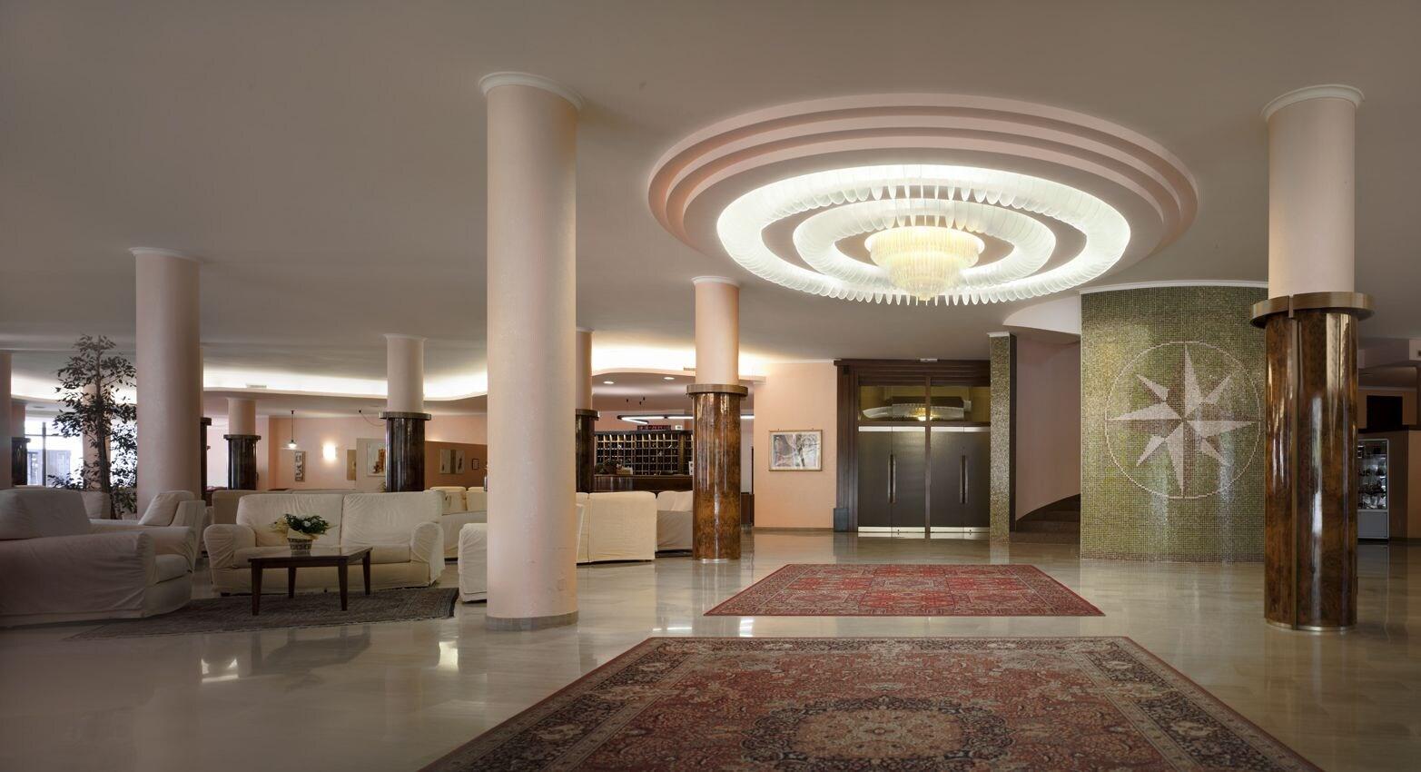 Vista Lobby Hotel Commodore Terme