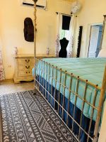 Alquiler Vacacional - Charming 1-bedroom cottage with WiFi, AC in beautiful Montego Bay