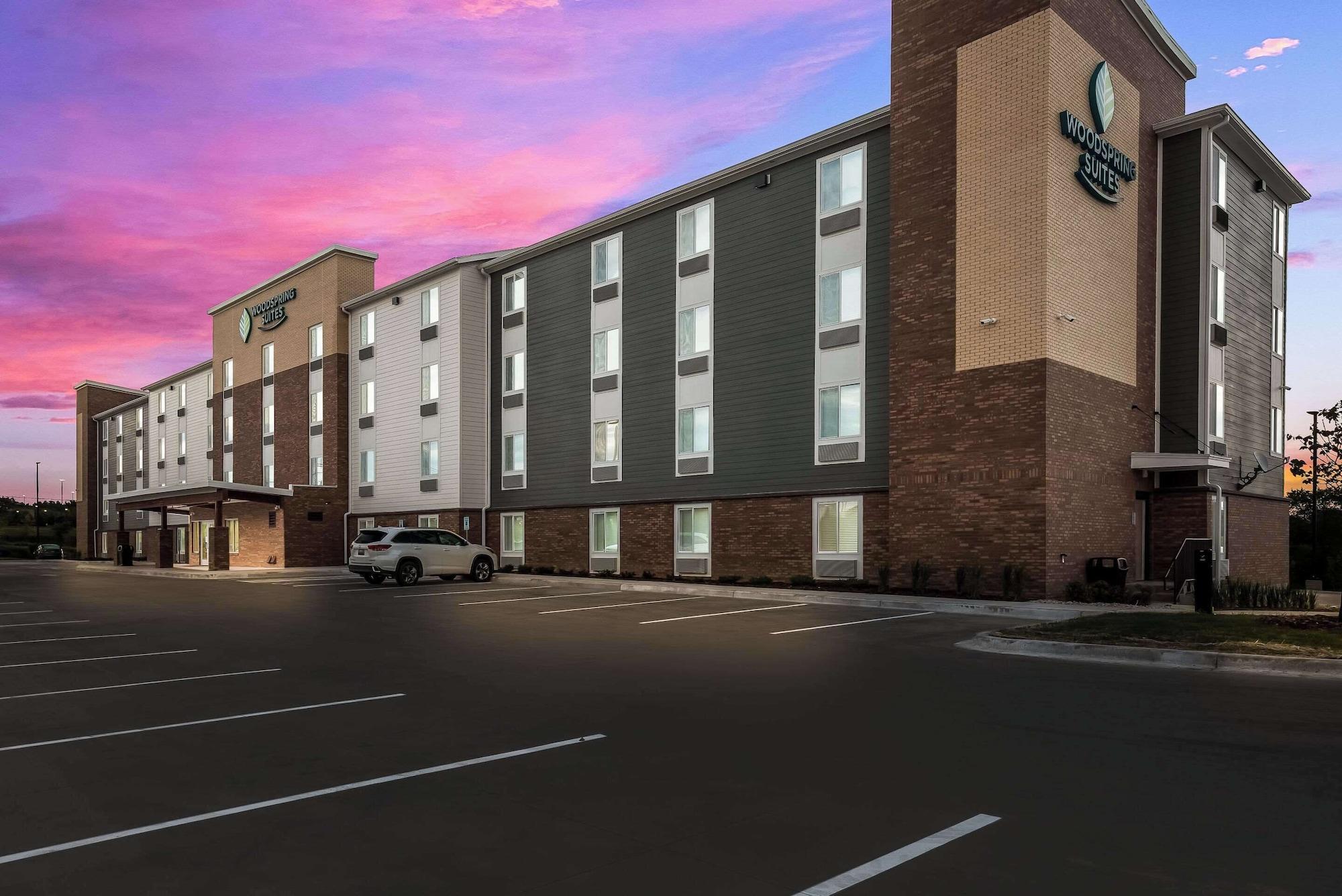 Varios Woodspring Suites Milwaukee - Menomonee Falls