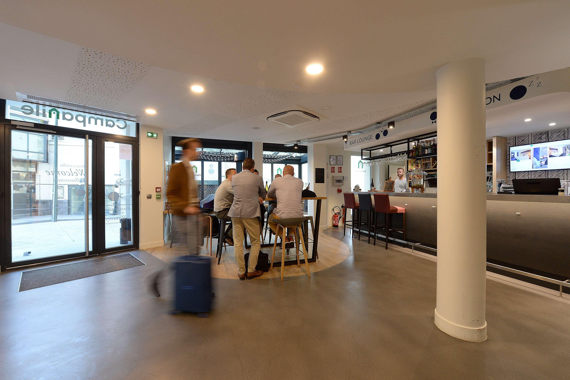 Vista Lobby Campanile Paris - Clichy Centre