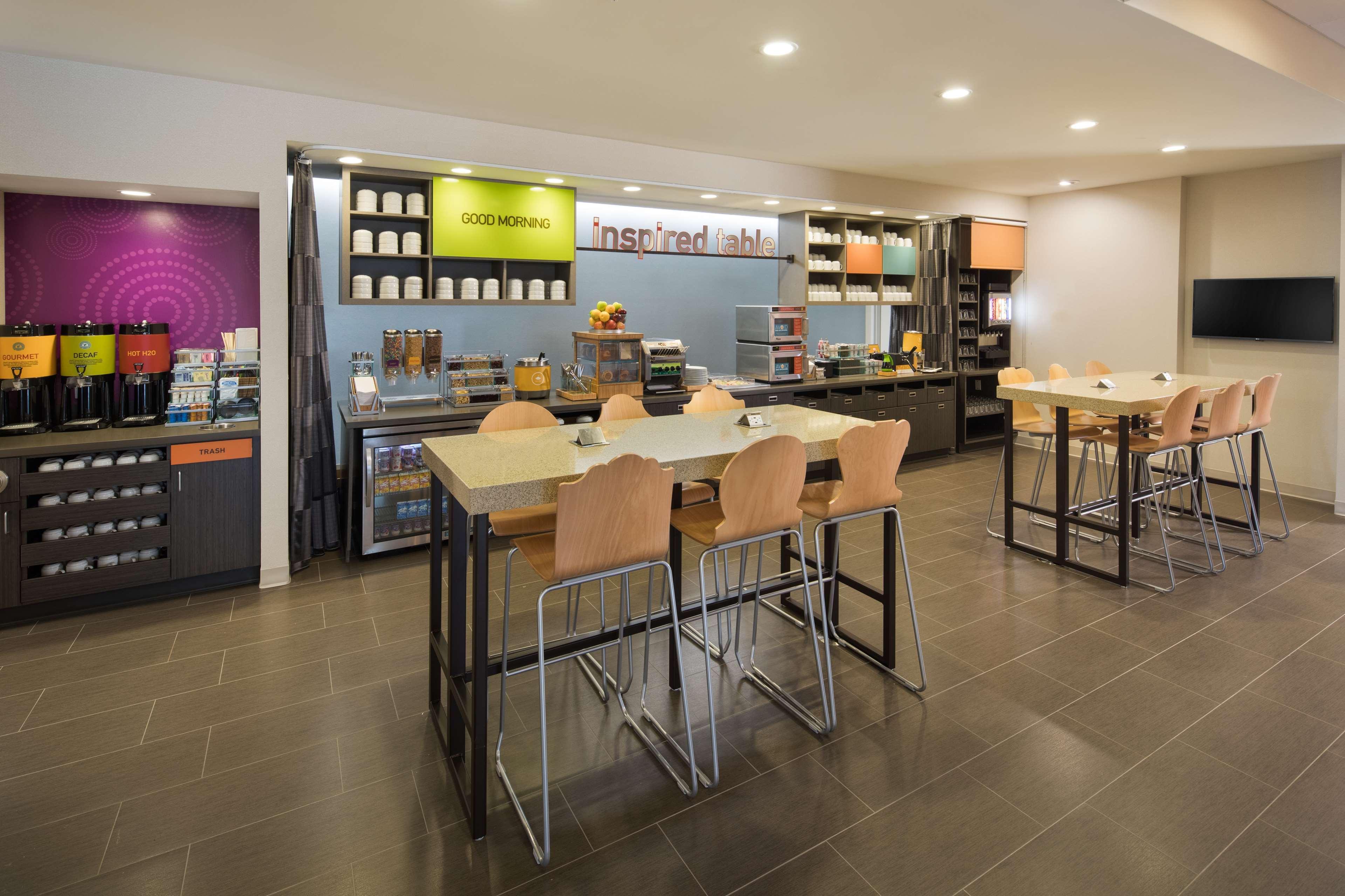 Restaurant Home2 Suites by Hilton Mishawaka South Bend, IN