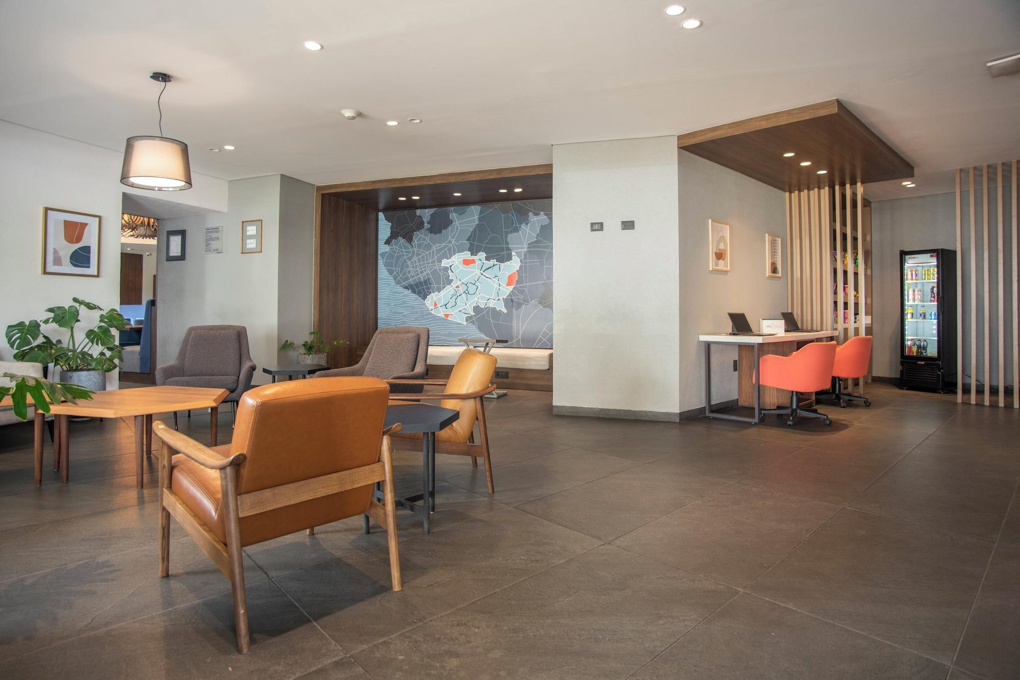 Vista Exterior Holiday Inn Express - Morelia by IHG