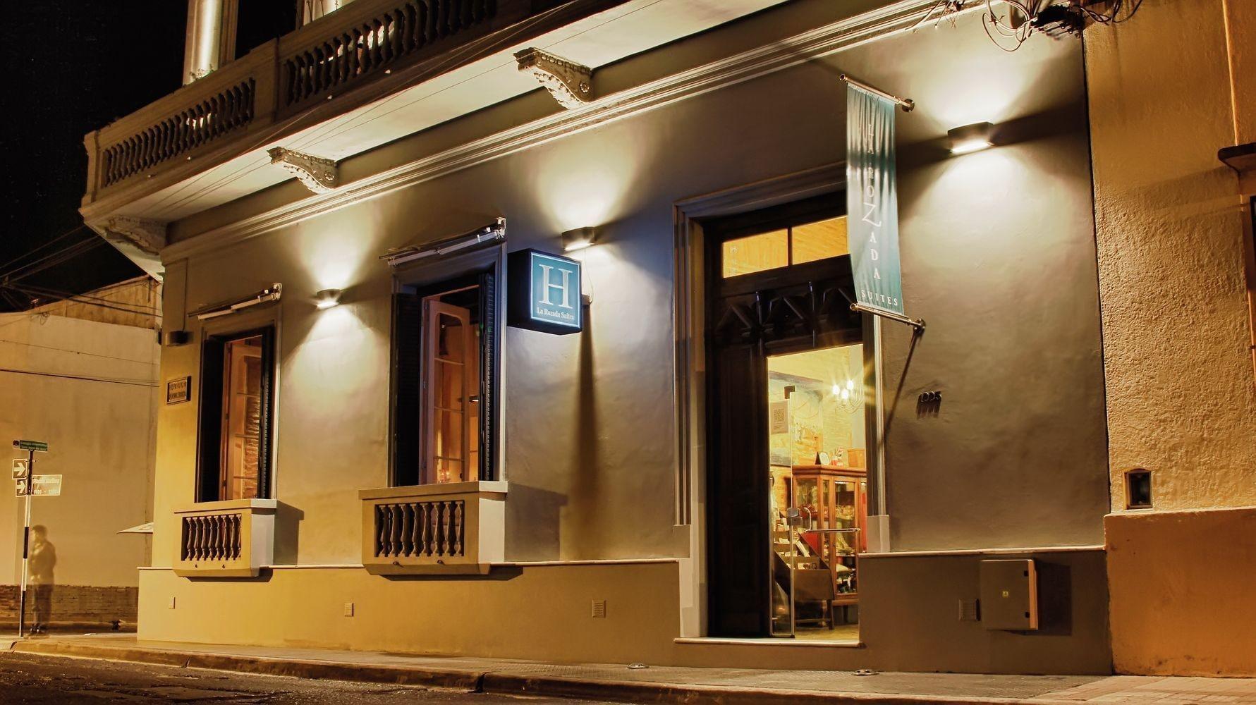 Vista Exterior La Rozada Suites