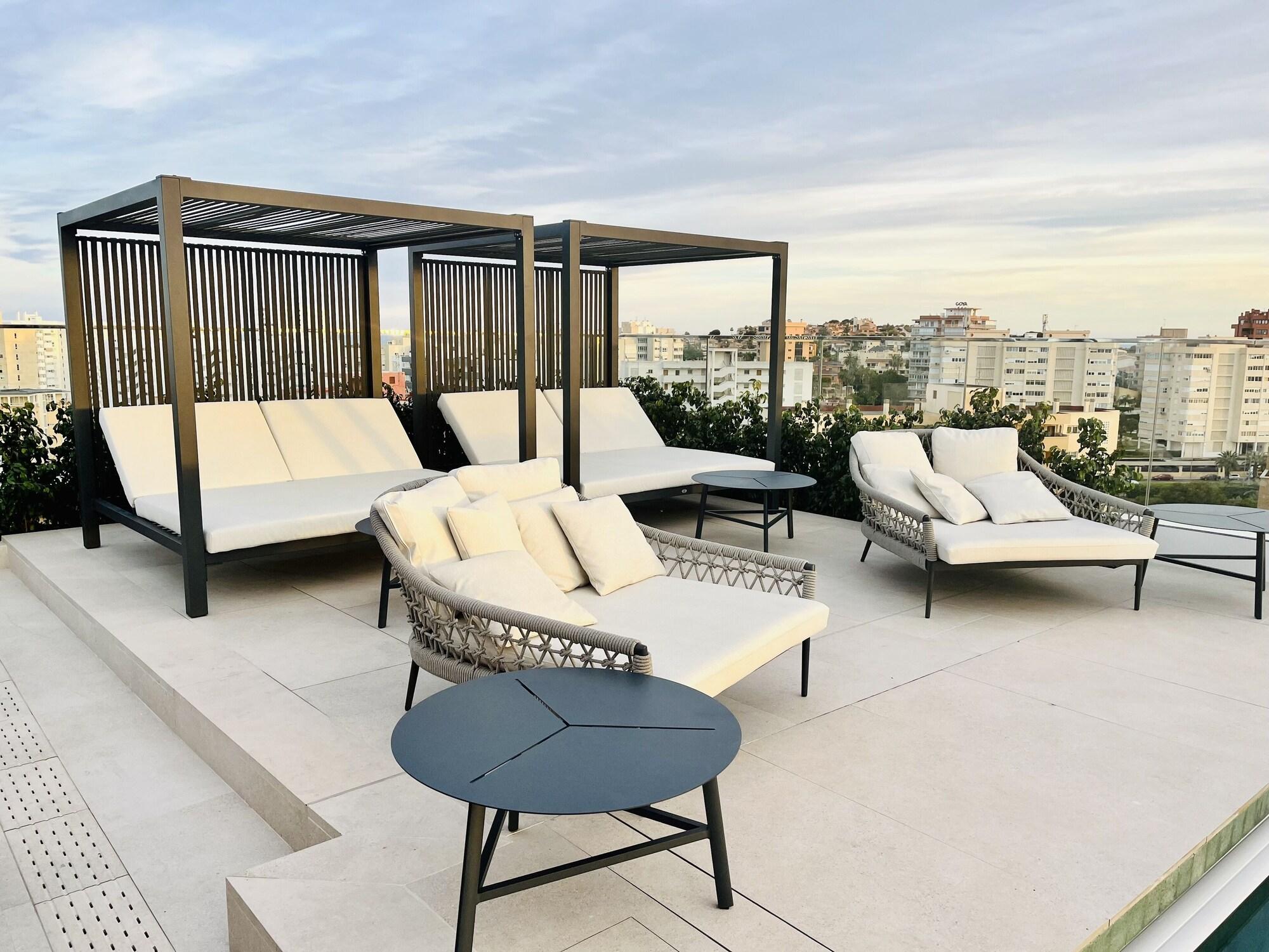 Vista Piscina Hotel Port Alicante City & Beach