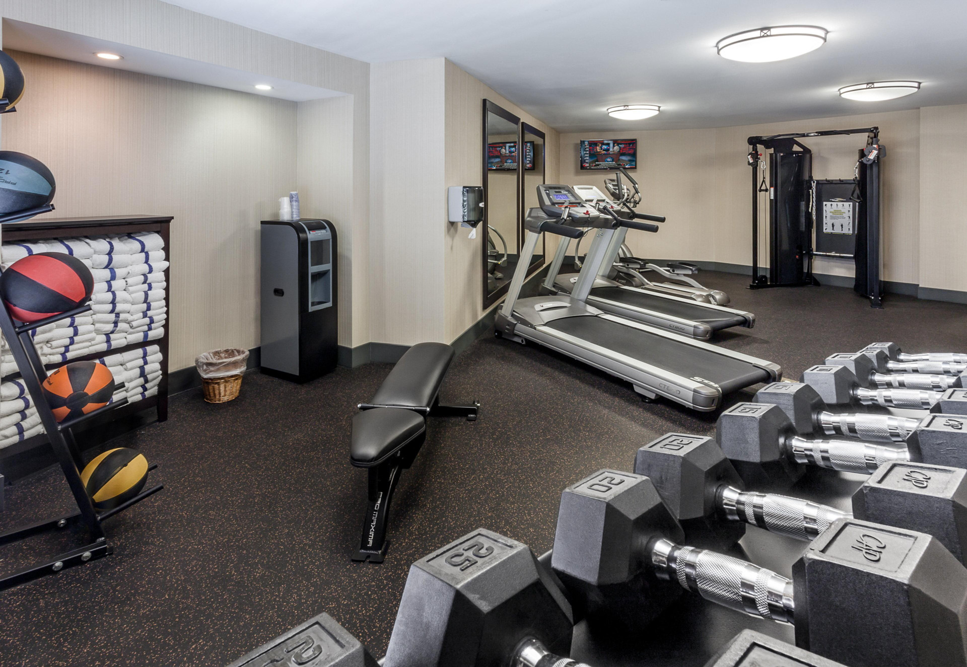 Instalaciones Recreativas Holiday Inn Express Hotel & Suites Carpinteria 