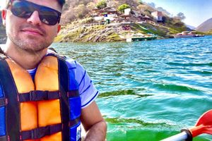 Actividad - Pack Aventura en Dique Cabral Corral - Banano, Paseo por las islas, Moto de Agua y Kayak