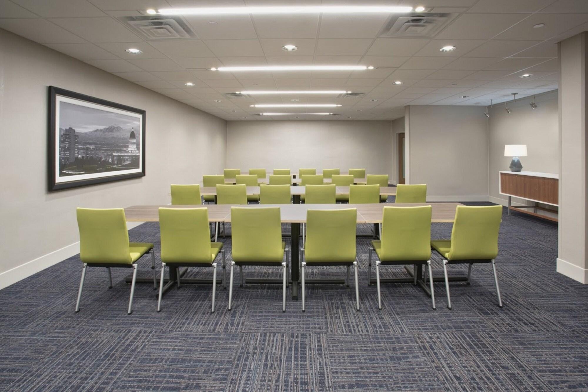 Sala de Reuniones Holiday Inn Express & Suites Rock Falls by IHG