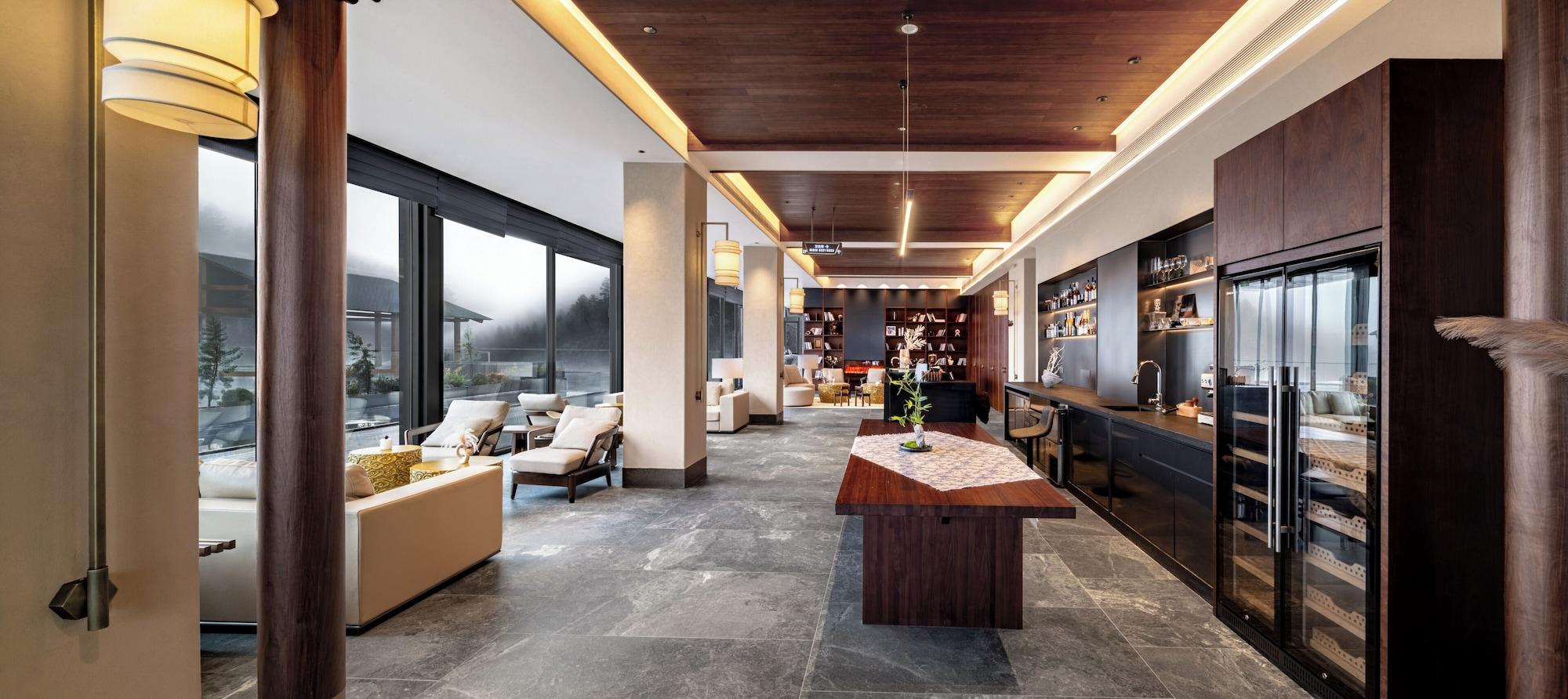 Vista Lobby In Cloud Resort Hotel