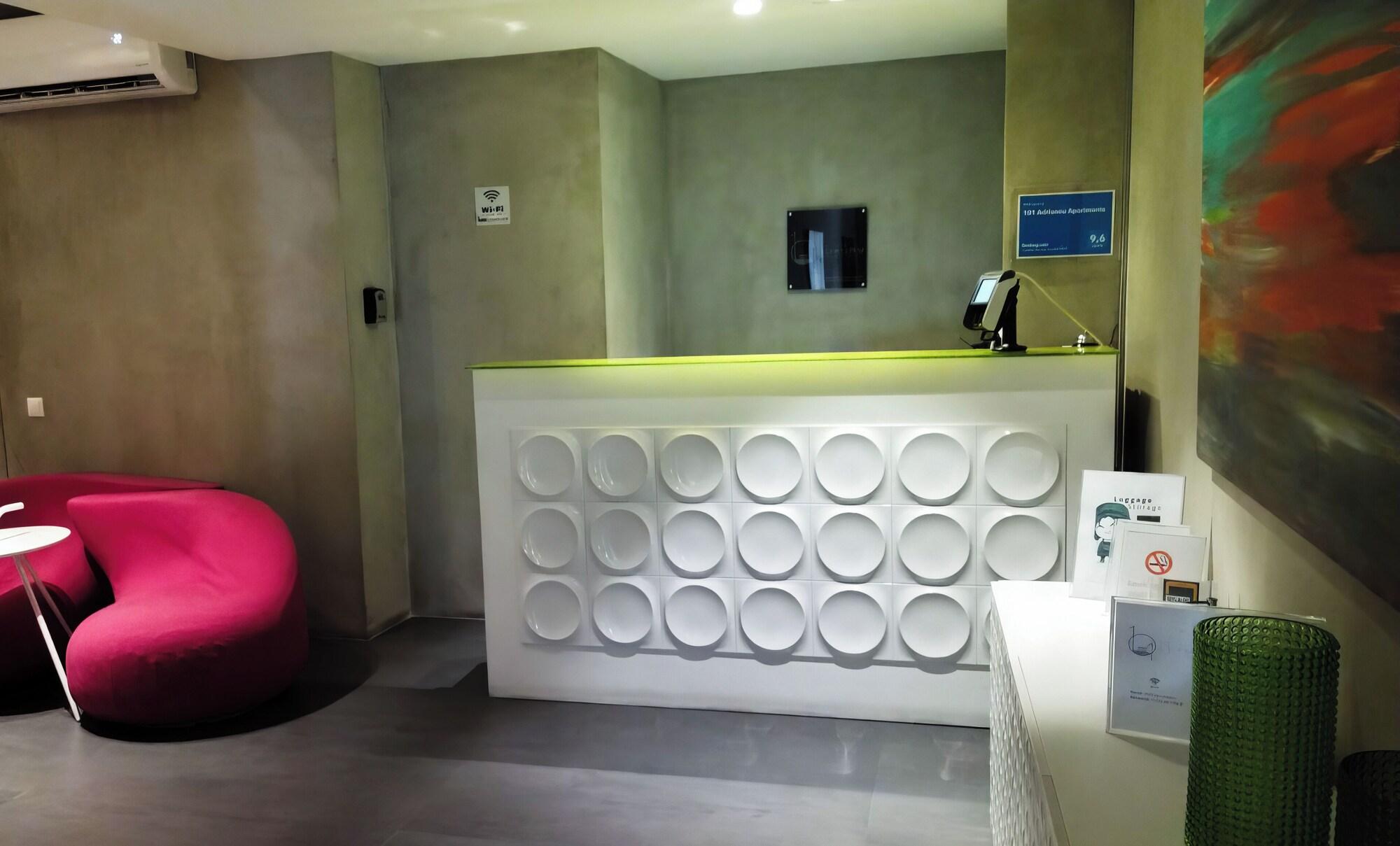 Vista Lobby 99 Adrianou Luxury Urban Stay