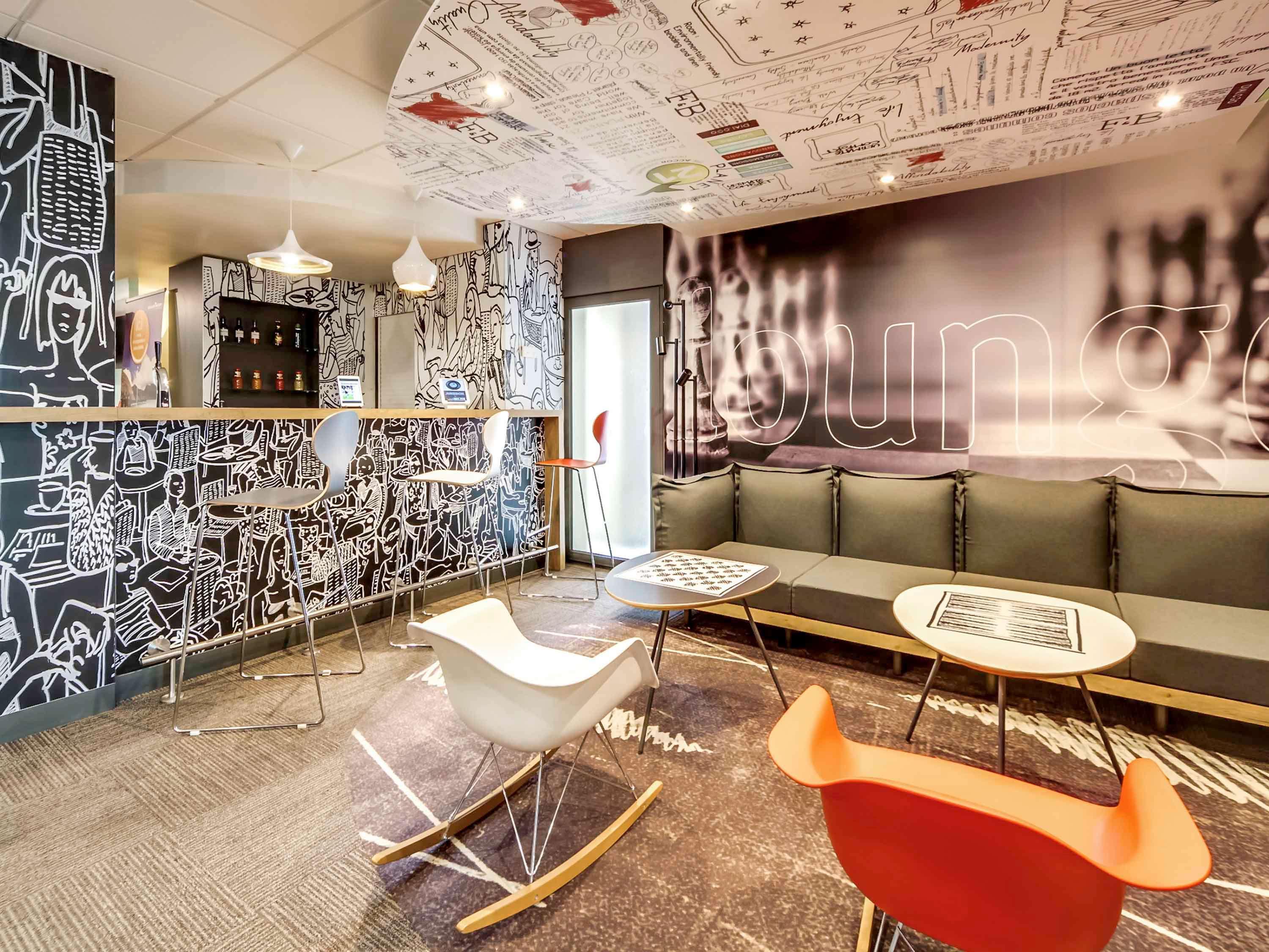 Bar/Salón ibis Orléans Centre Gare