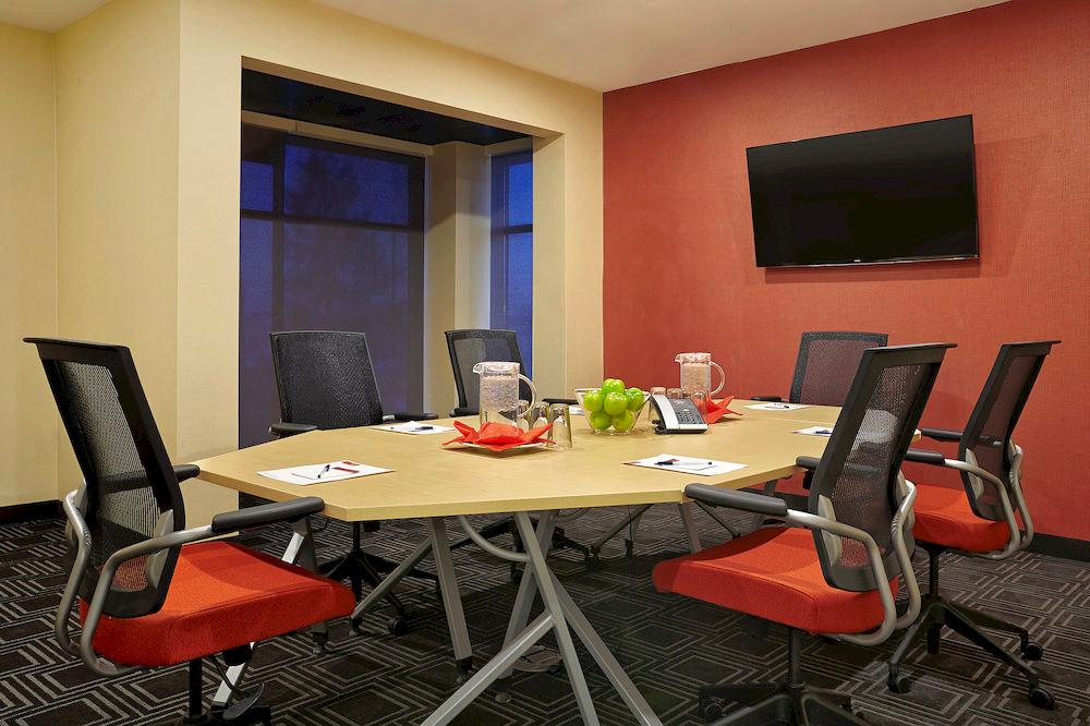 Sala de Reuniones TownePlace Suites by Marriott London