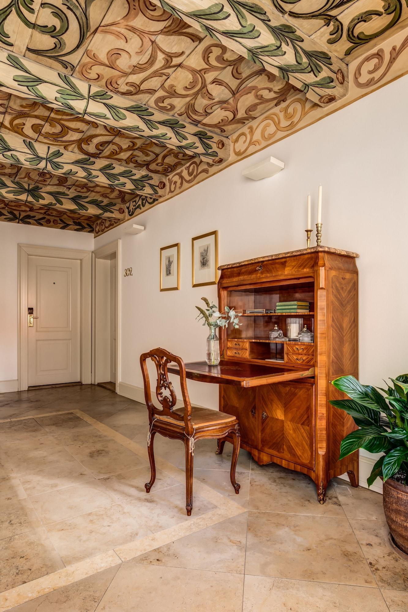 Varios Hotel Nerudova 211