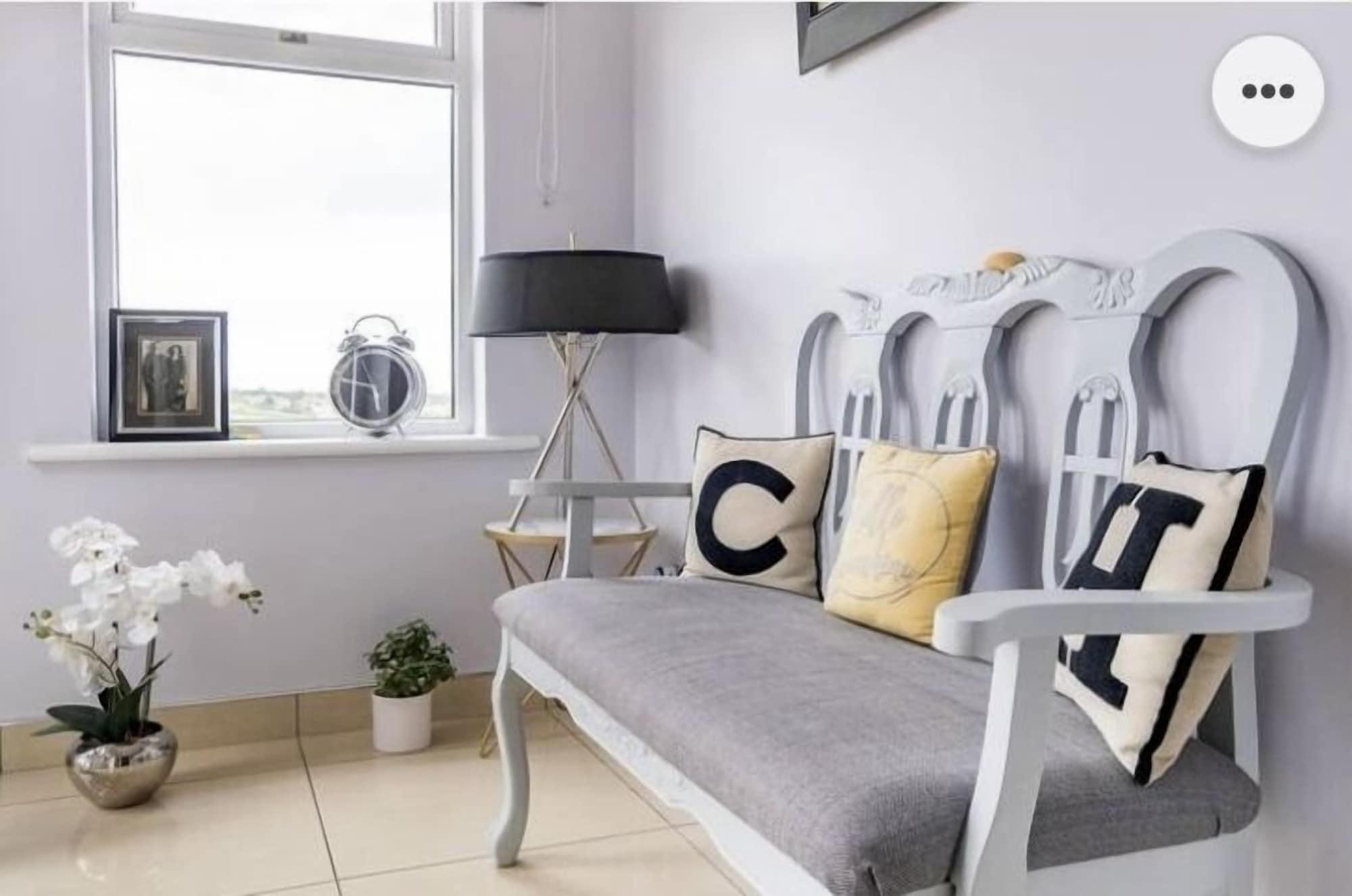 Vista Lobby Cullentra House